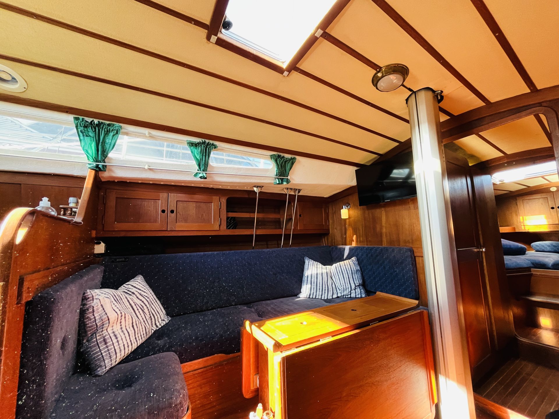 Aphrodite 34 #32