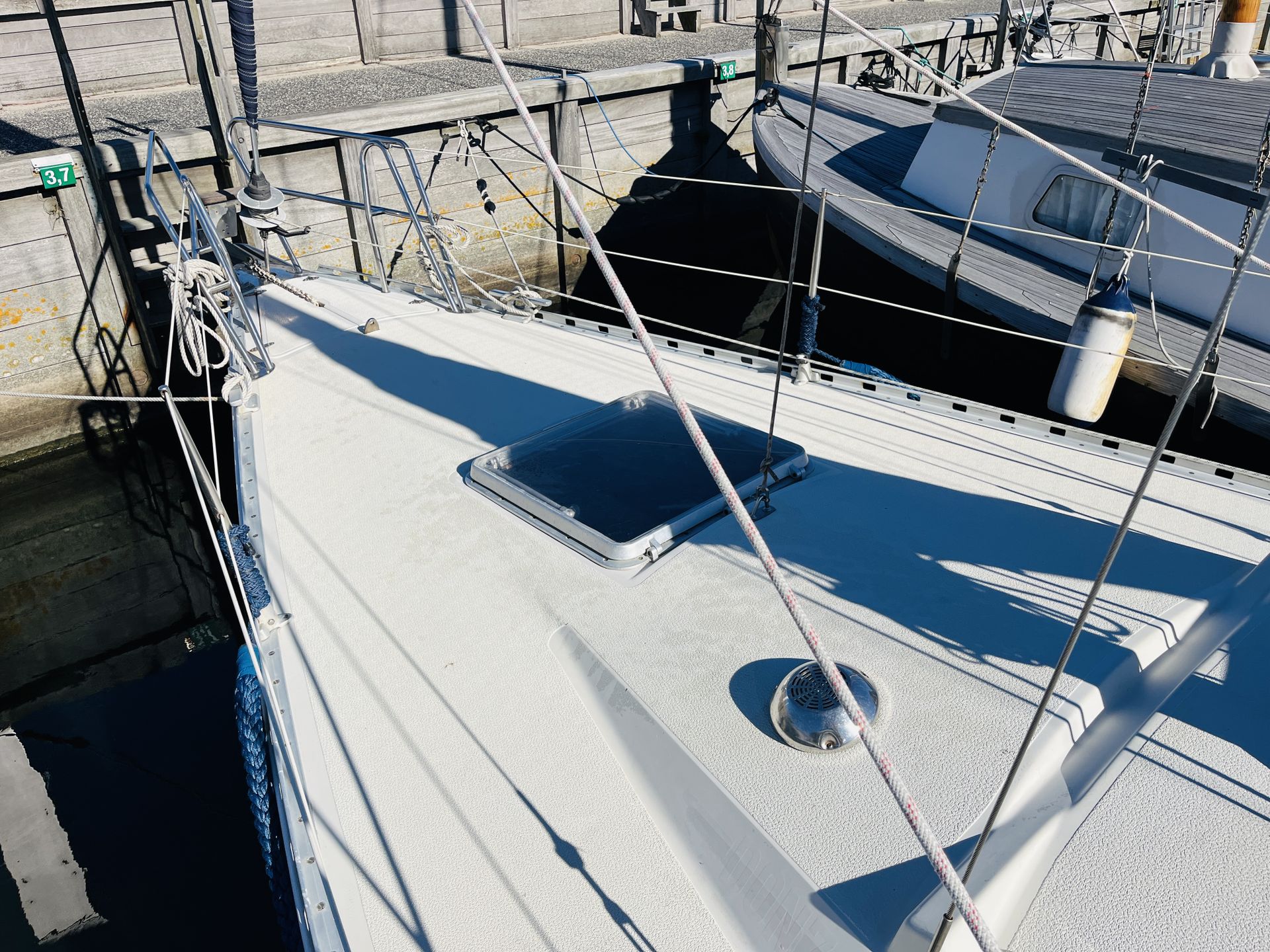 Aphrodite 34 #9