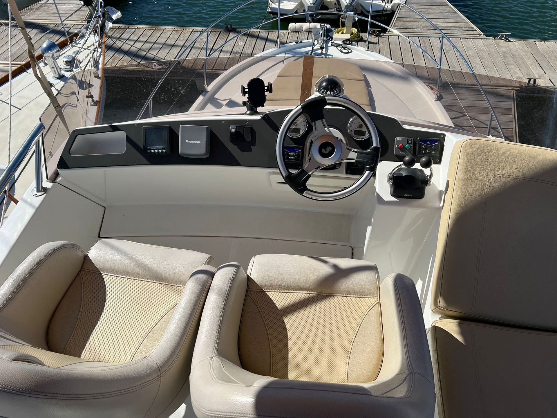 Beneteau Antares 9.80 Flybridge – 2009 #38