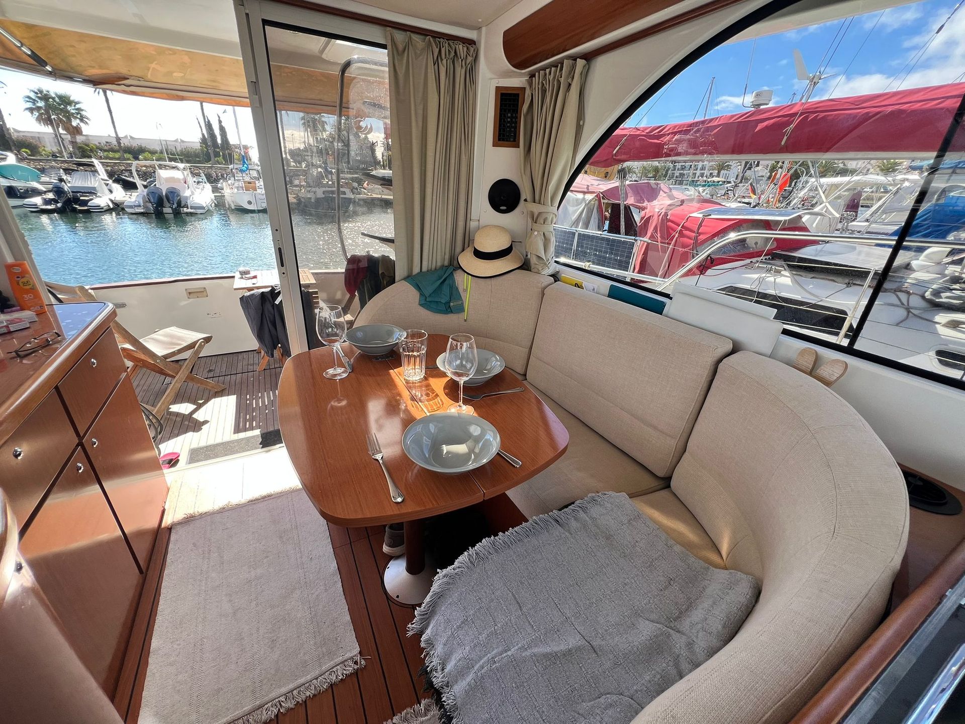 Beneteau Antares 9.80 Flybridge – 2009 #20