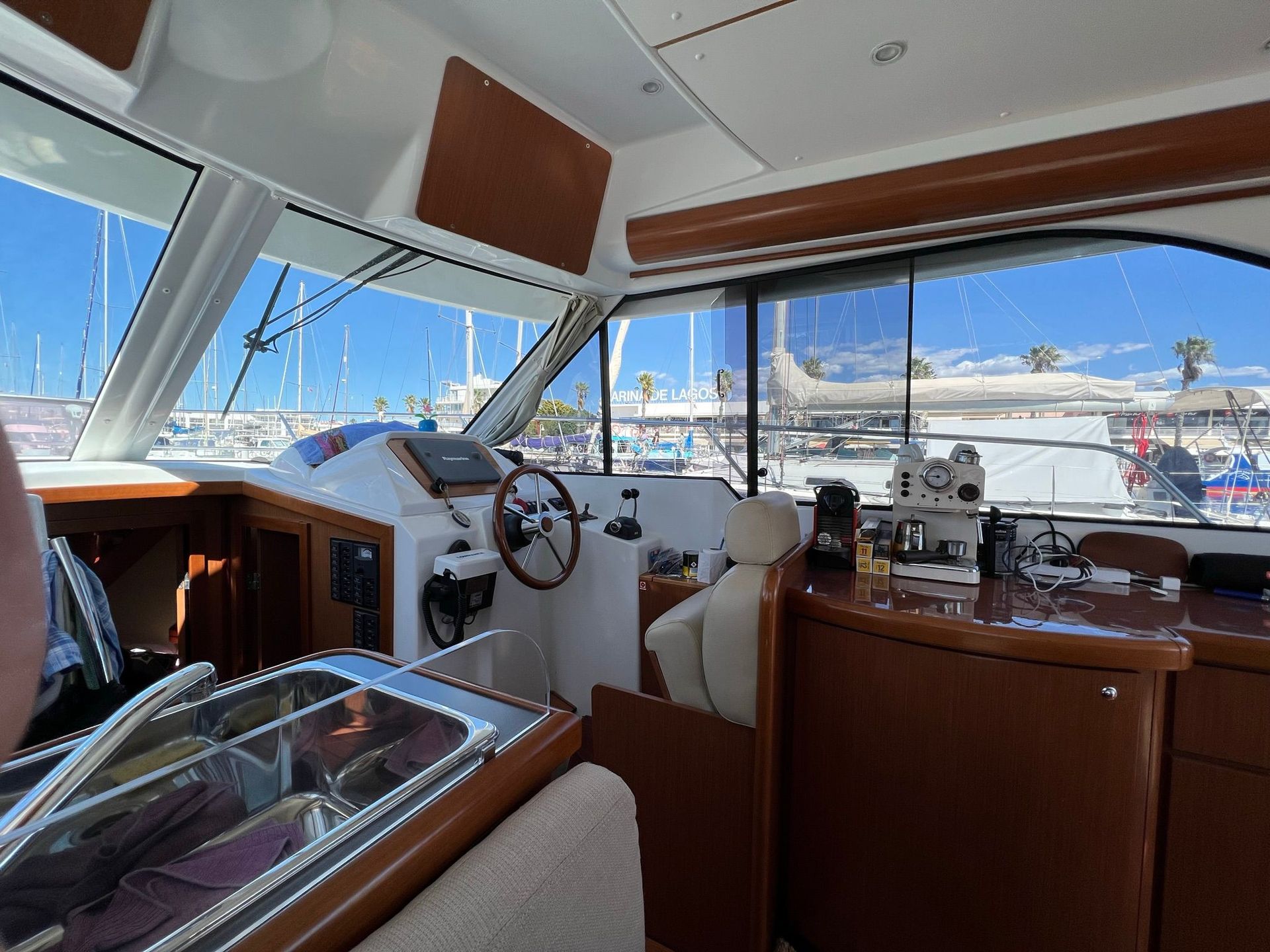 Beneteau Antares 9.80 Flybridge – 2009 #33