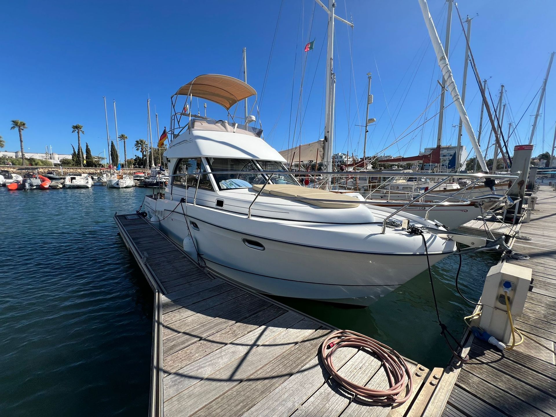 Beneteau Antares 9.80 Flybridge – 2009 #40