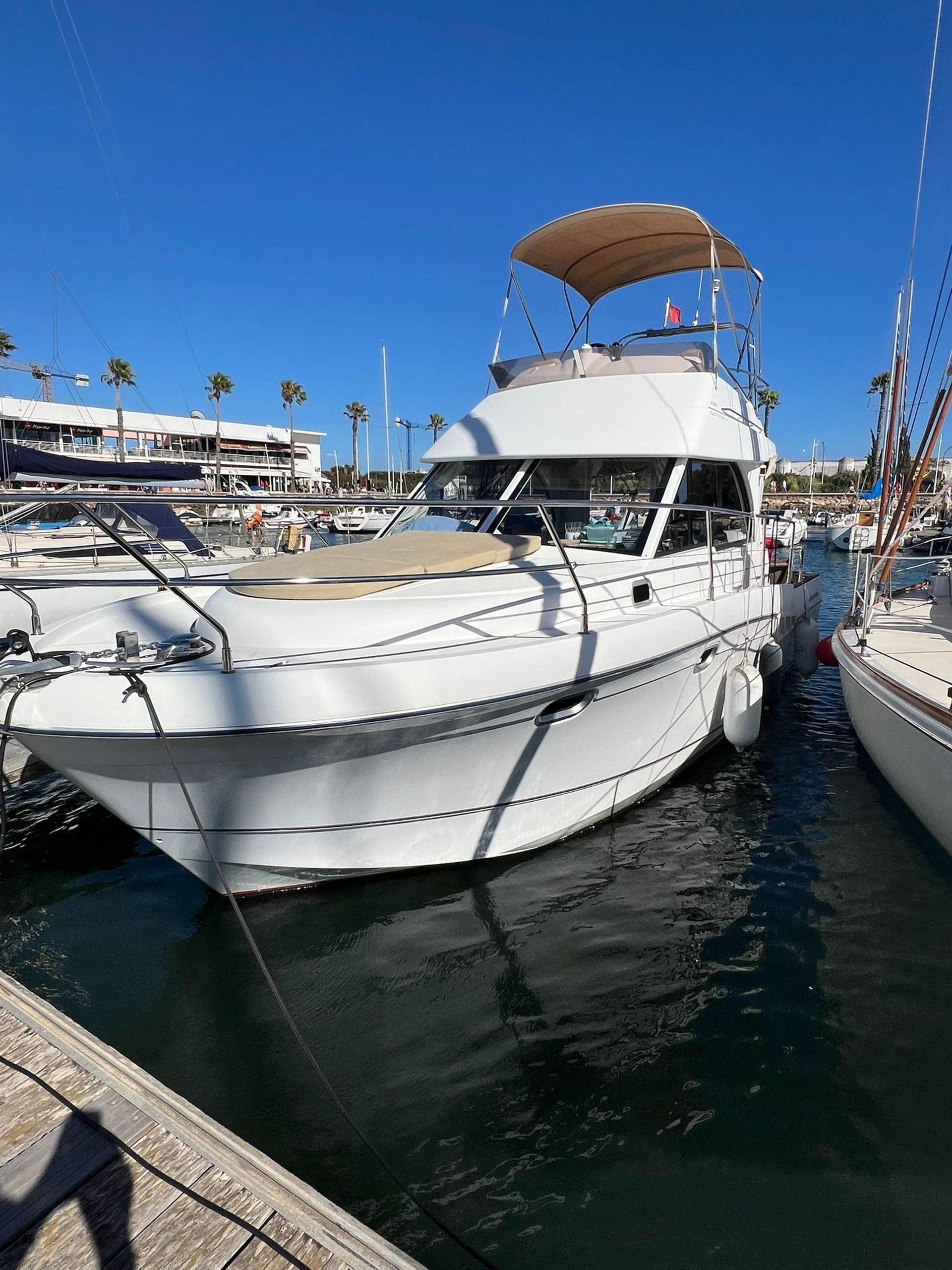 Beneteau Antares 9.80 Flybridge – 2009 #25