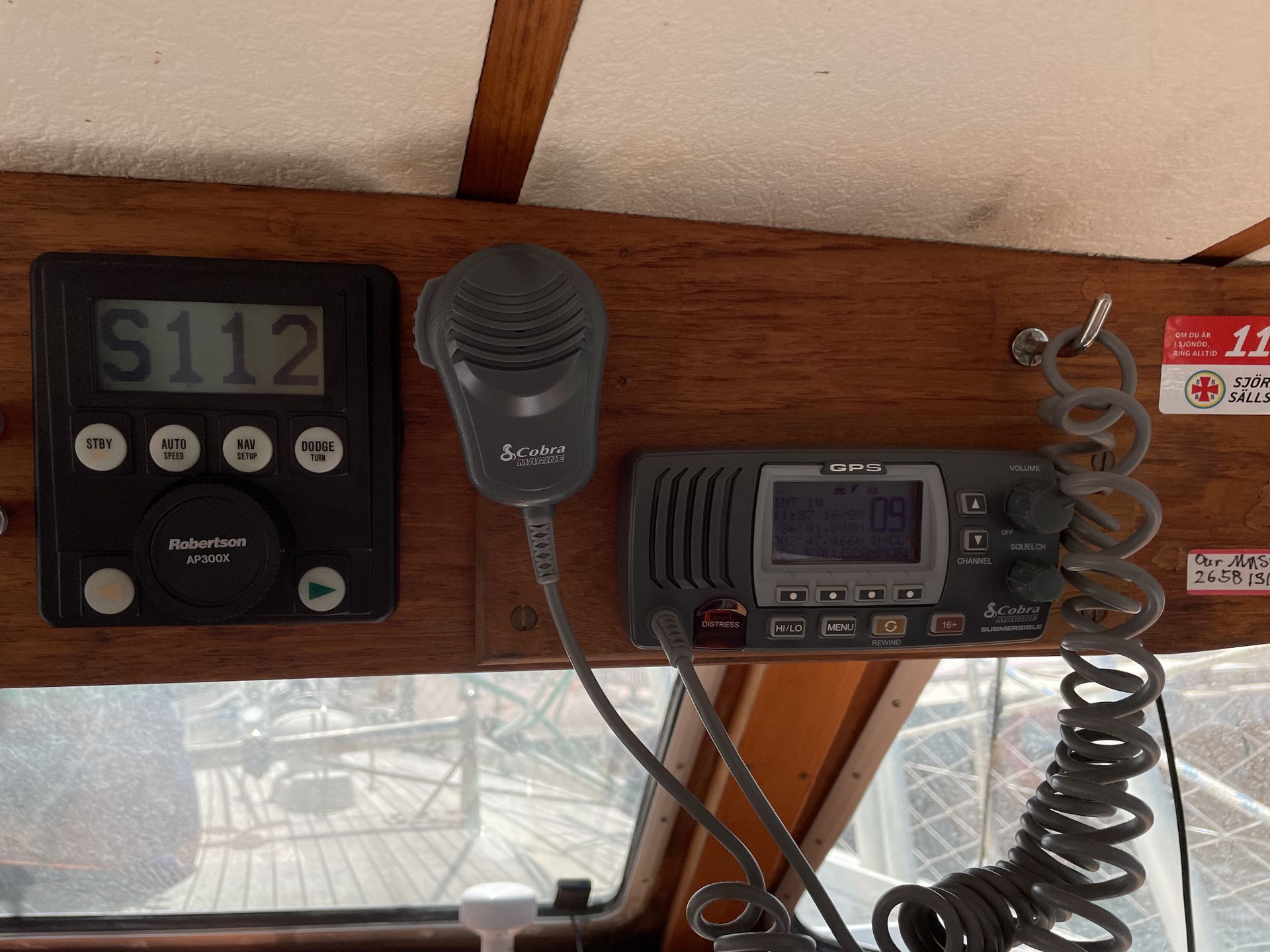 Instruments and VHF