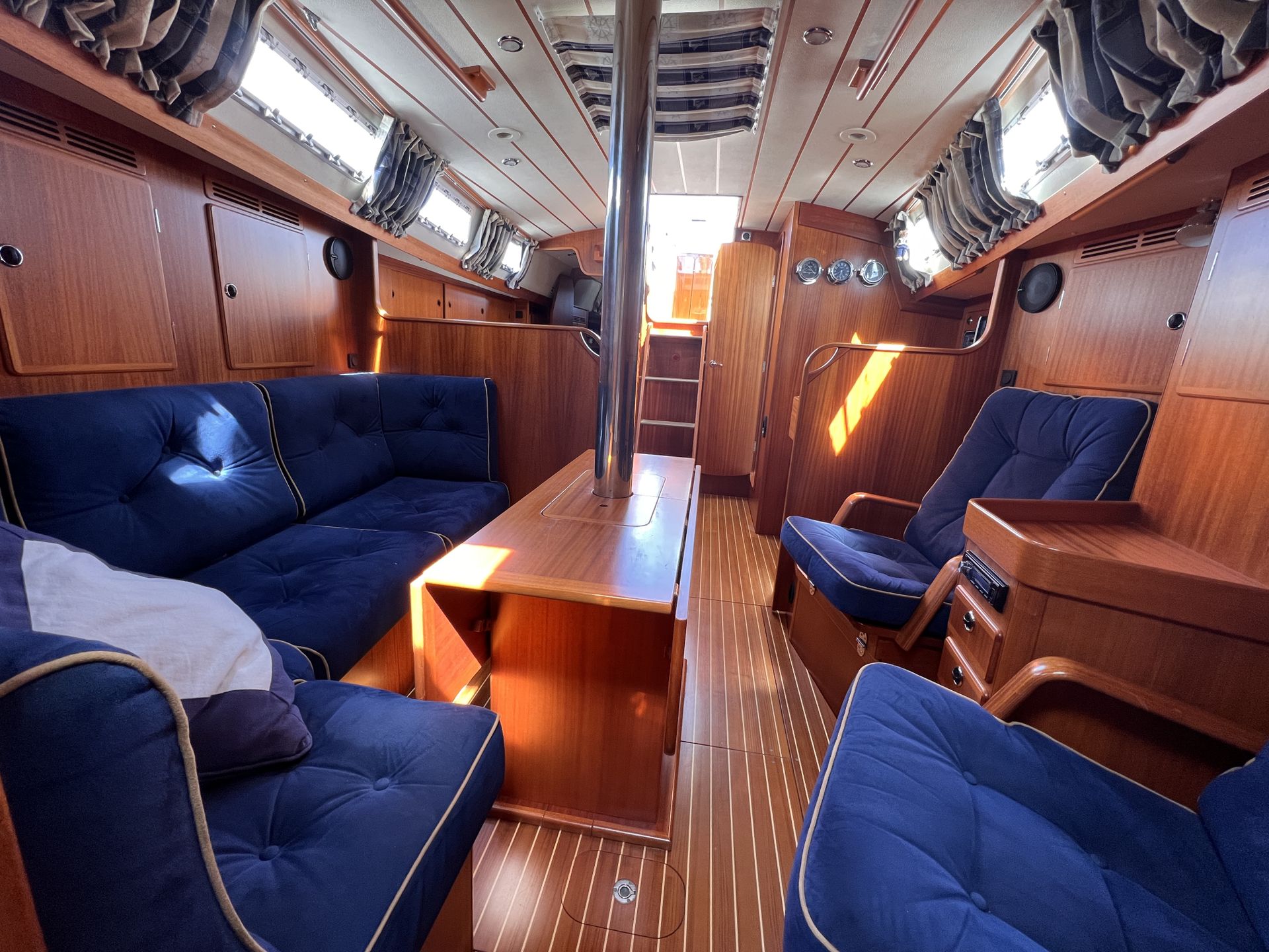Hallberg Rassy 40 Layout Hallberg - Rassy 40 Very well maintained, stored indoors every winter ...