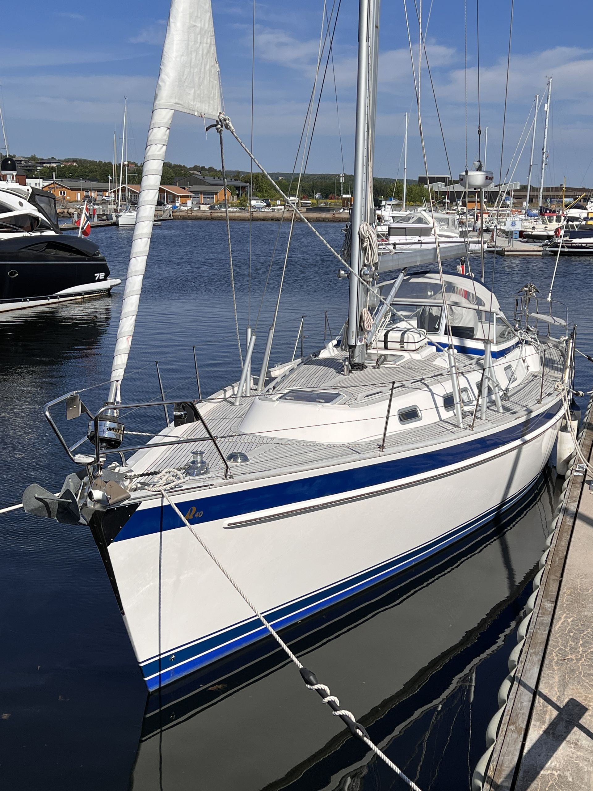 Hallberg Rassy 40 Layout Hallberg - Rassy 40 Very well maintained, stored indoors every winter ...
