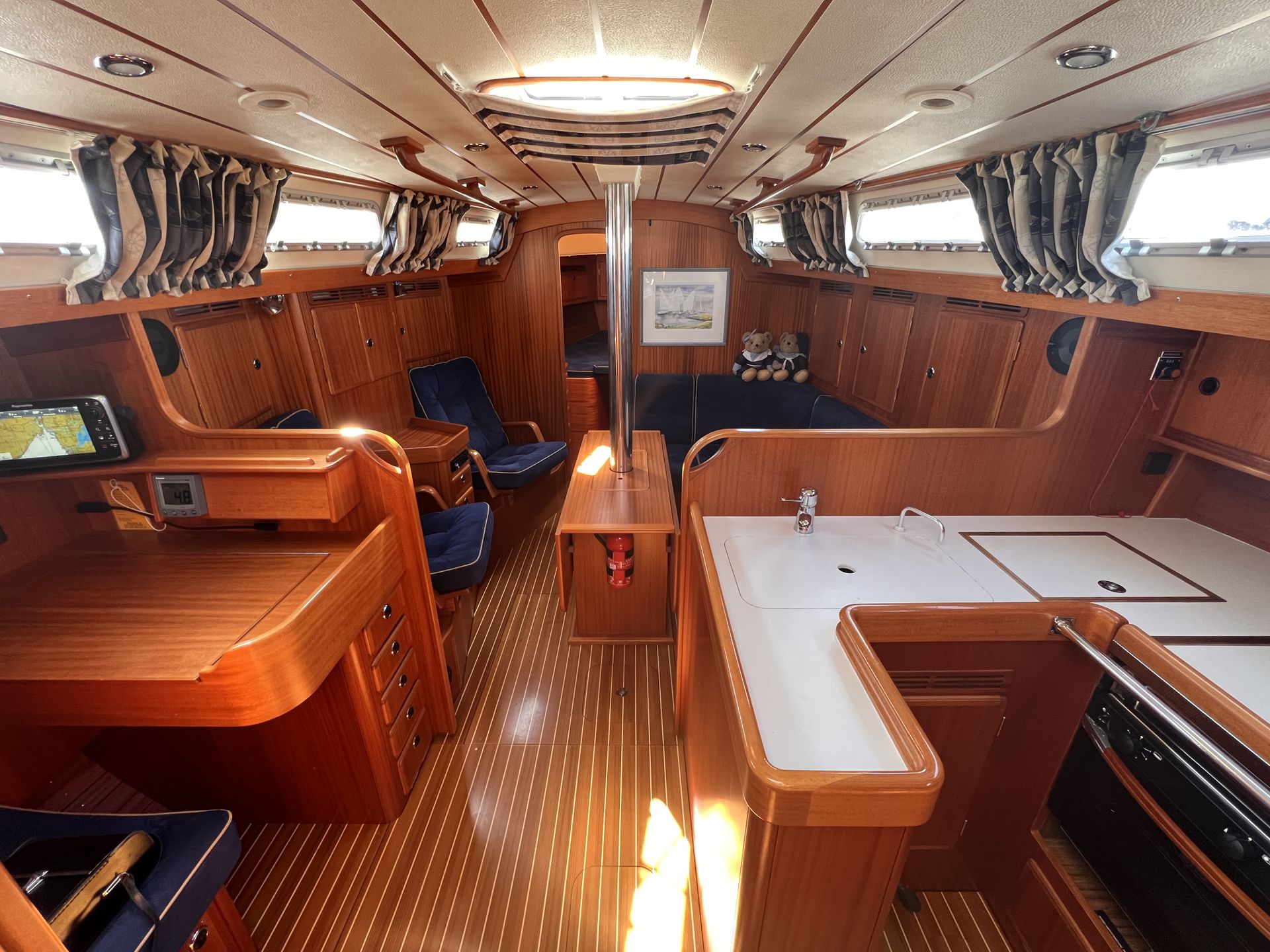 Hallberg Rassy 40 Layout Selg båt