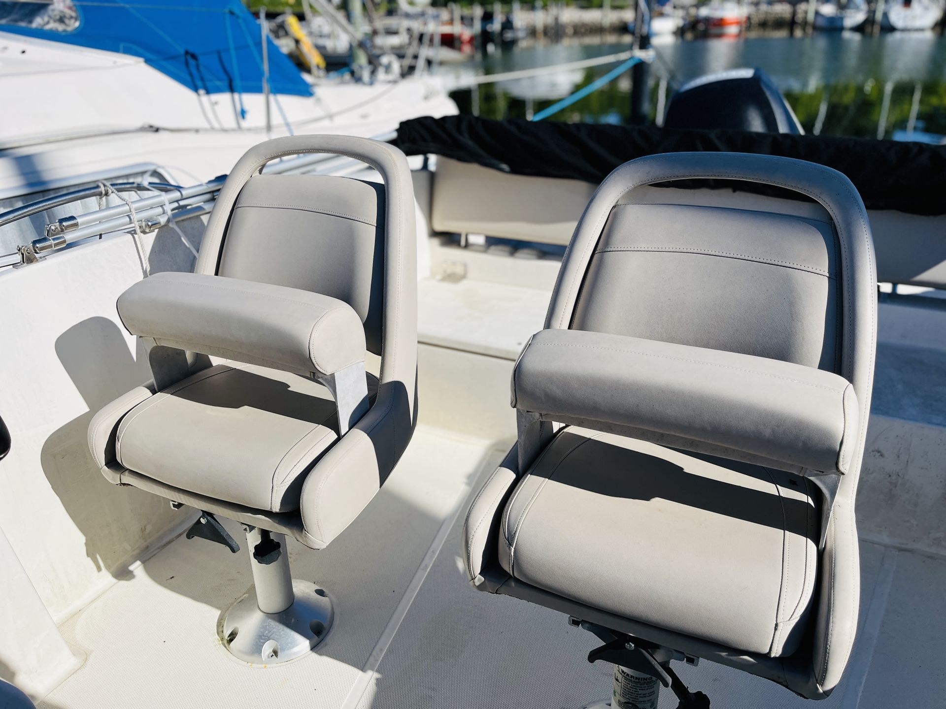 Quicksilver Activ 675 Sundeck #20