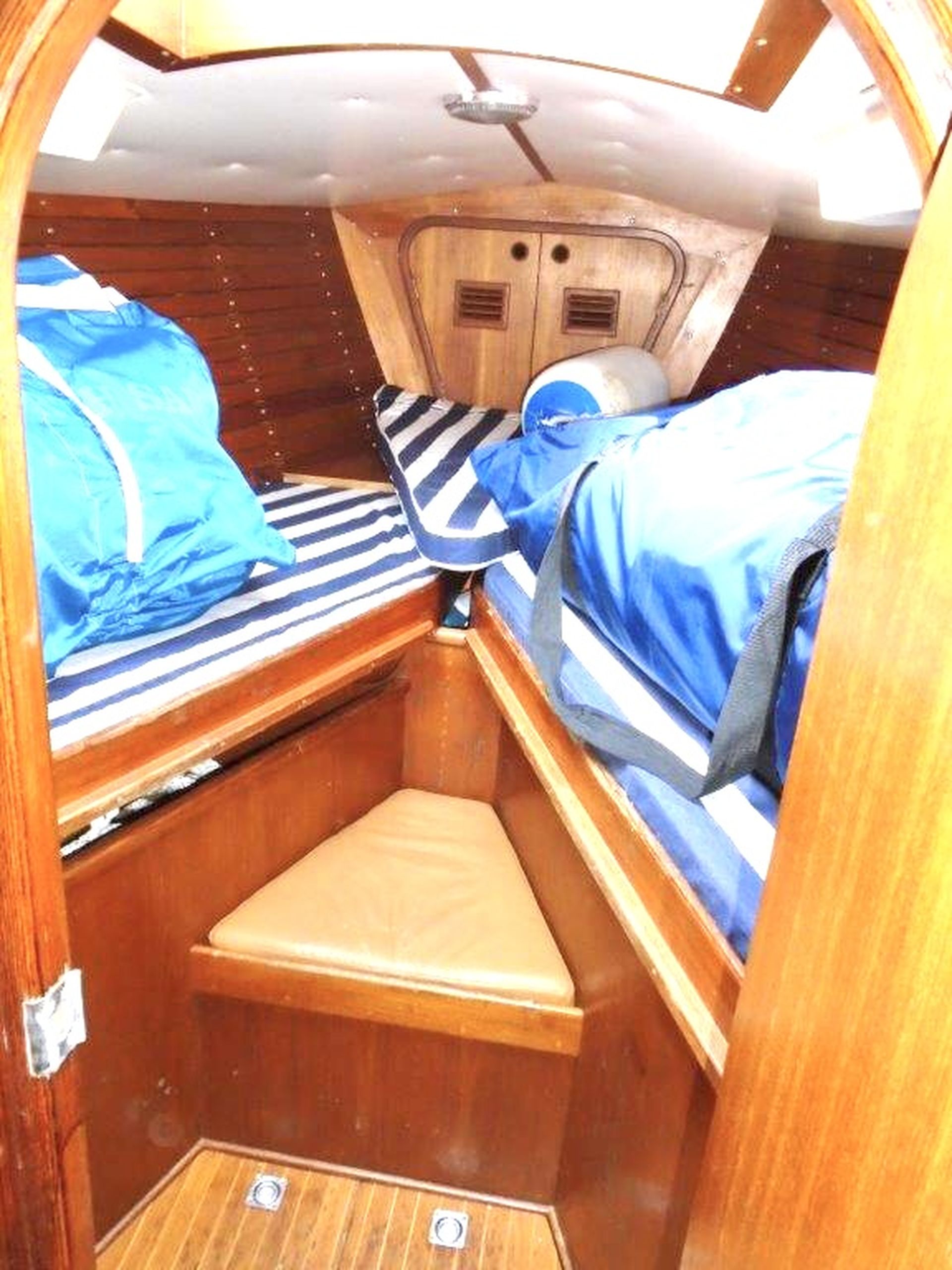 Fwd Double Cabin and lockers for sails