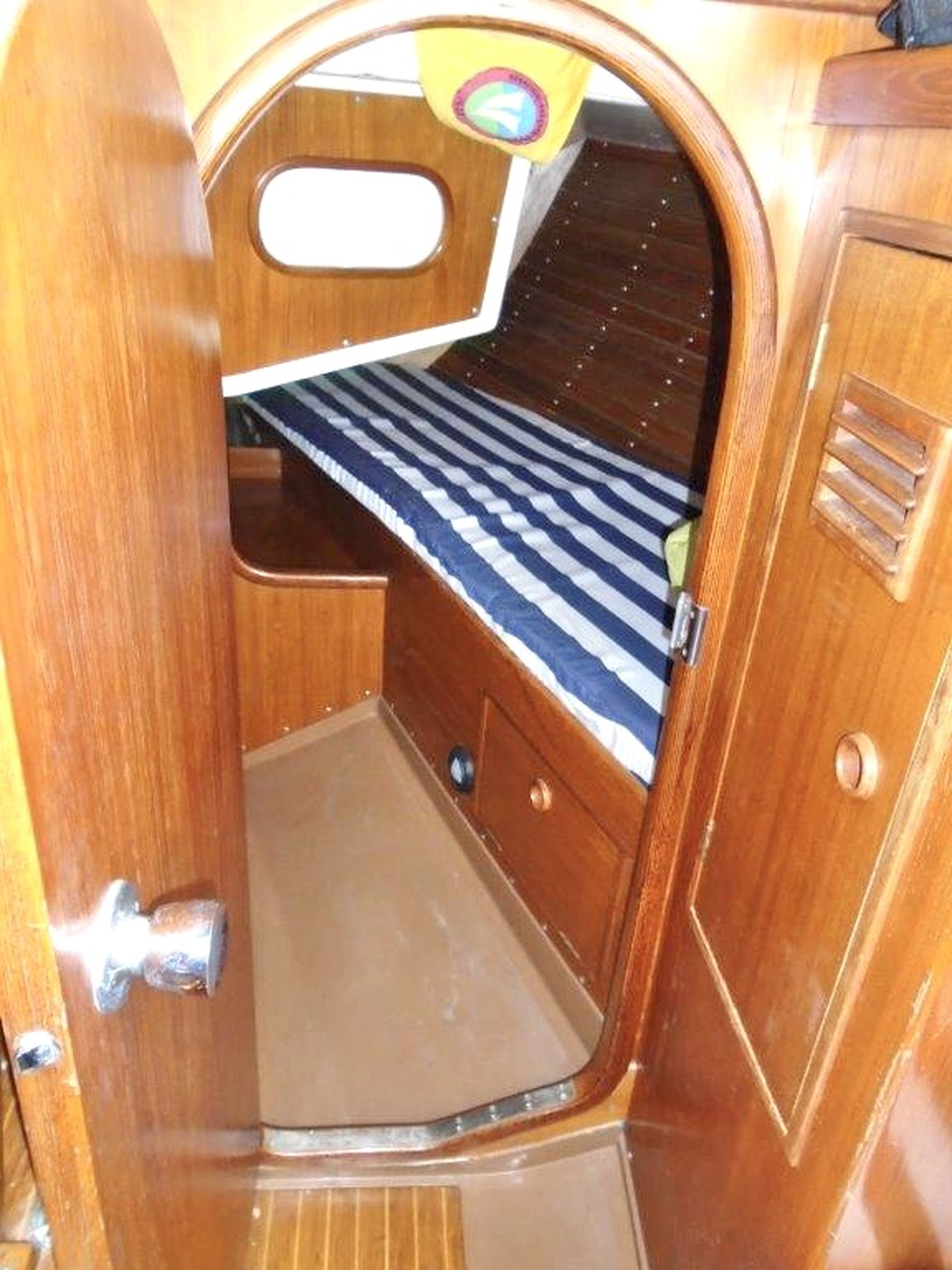 Swan 38 Aft Cabin , single and small double bed