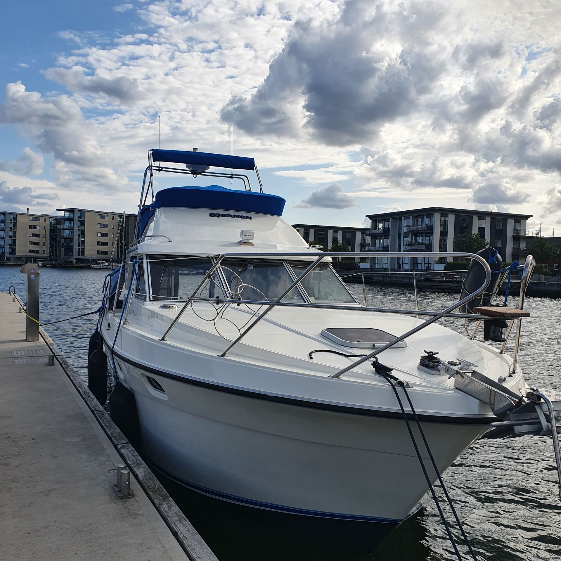 fairline Corniche 31 fly #14