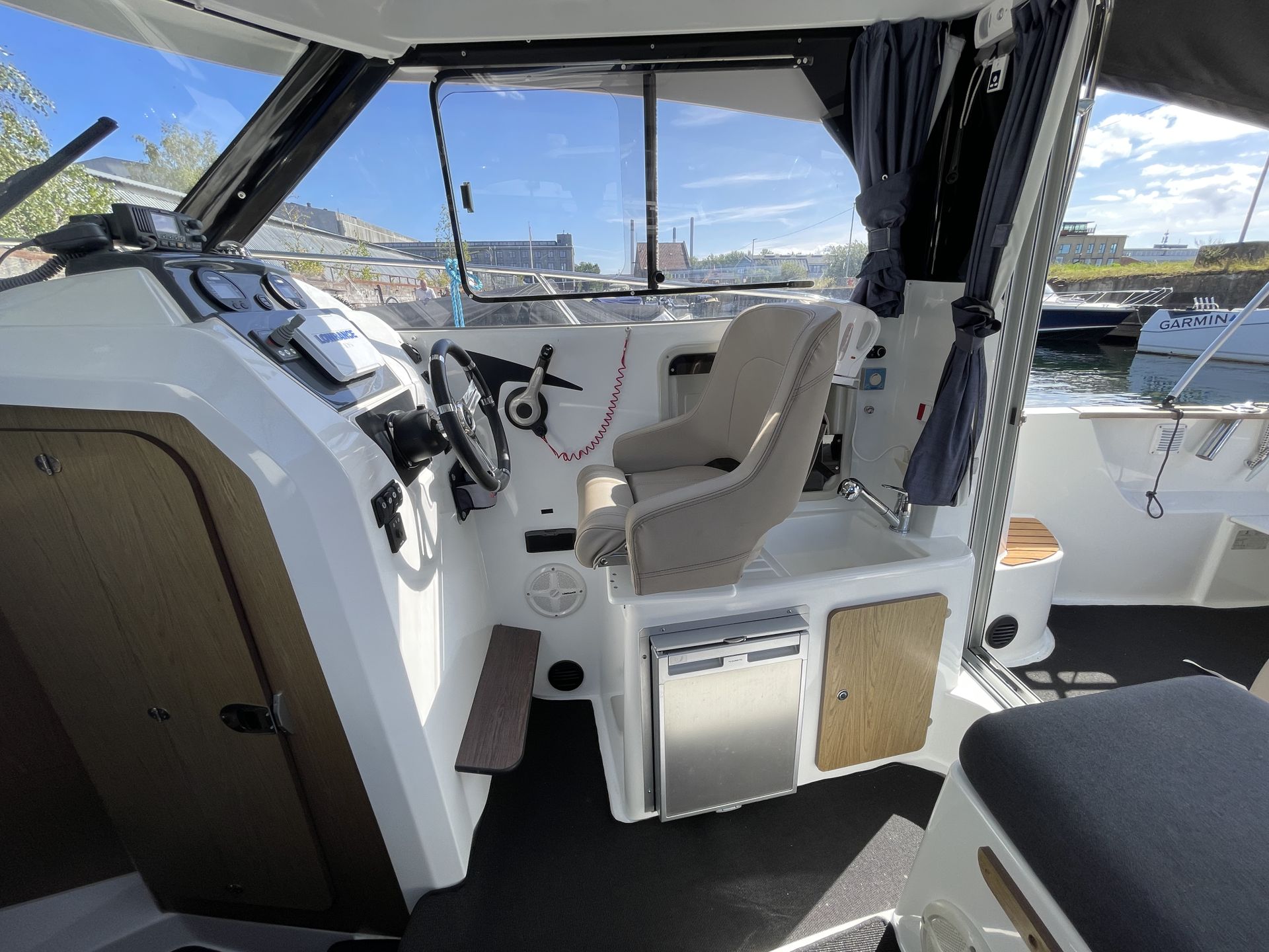 Beneteau Antares 780 #12