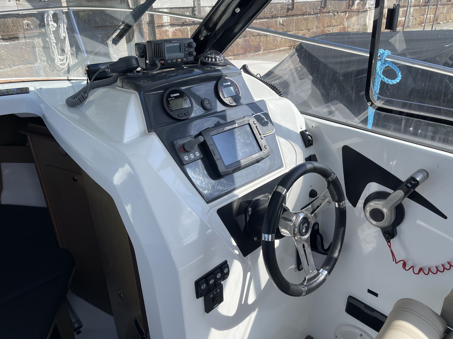 Beneteau Antares 780 #8