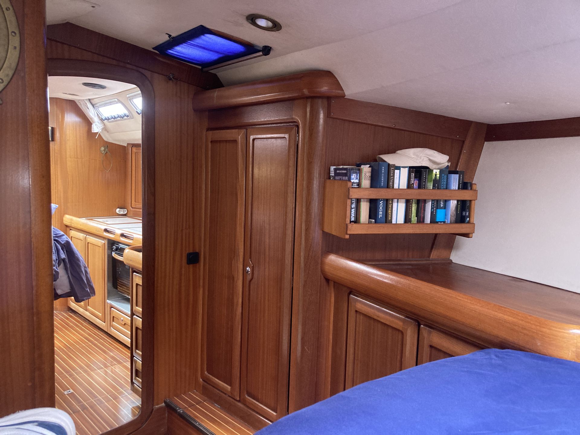Bavaria 44 - 1993, VAT Paid, Newer teak #28