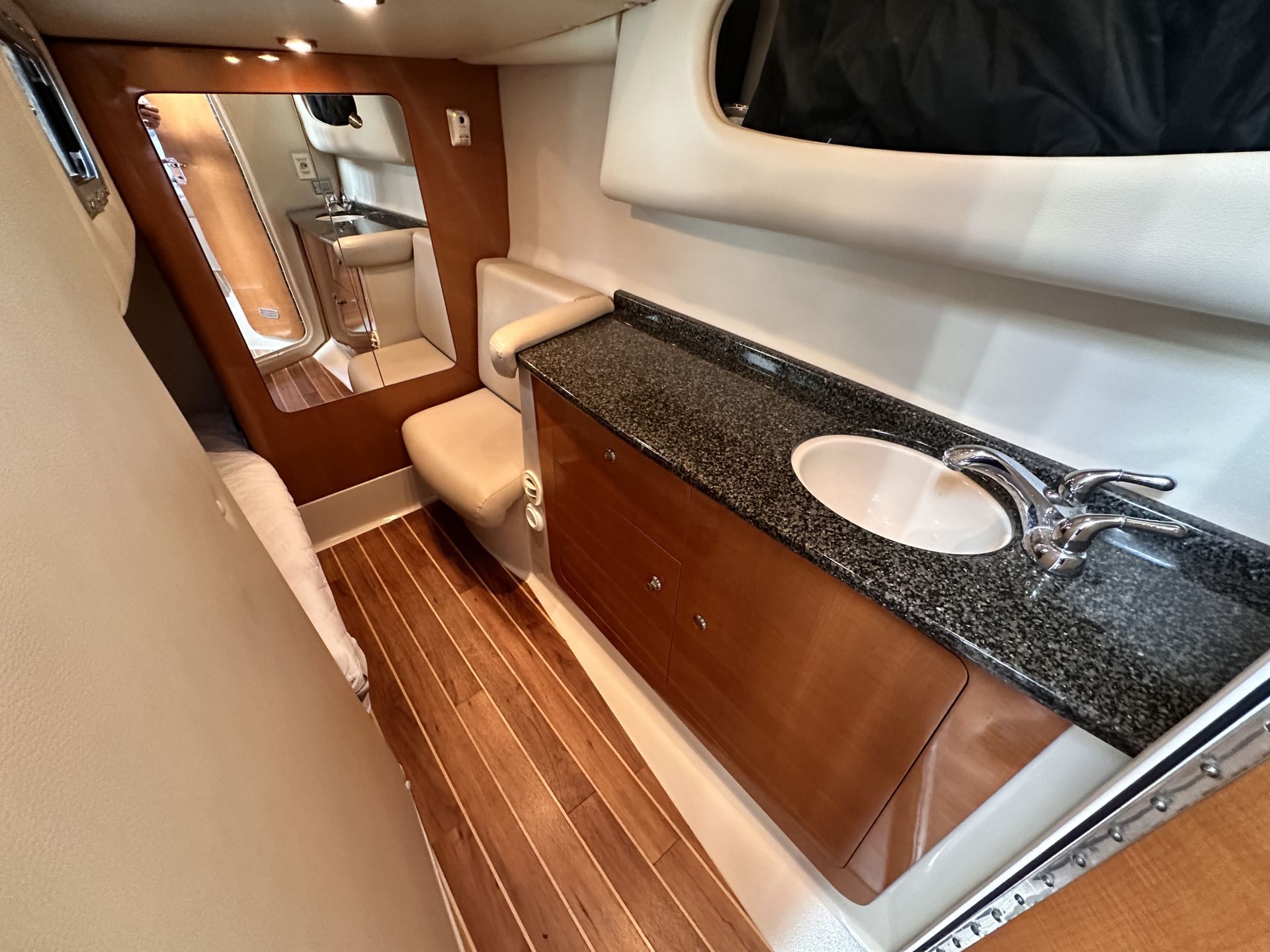 Chaparral 330 Signature #33