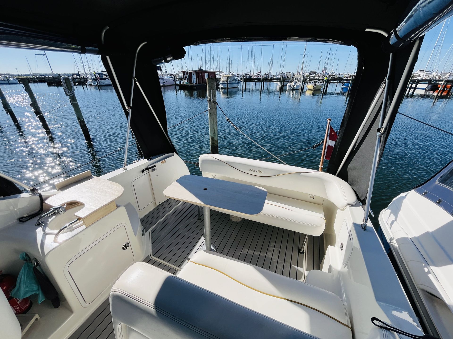 Sea Ray 260 Sundancer #25