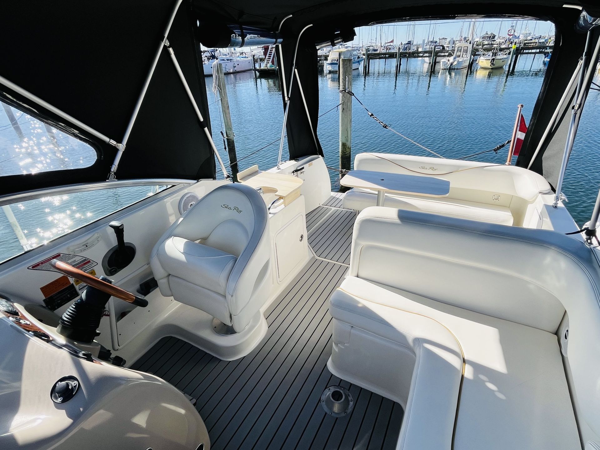 Sea Ray 260 Sundancer #23