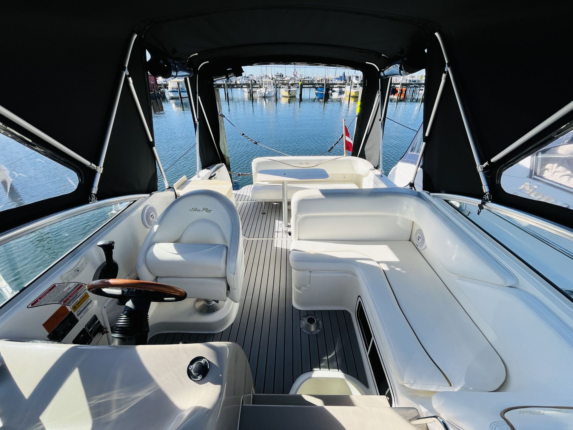 Sea Ray 260 Sundancer #21