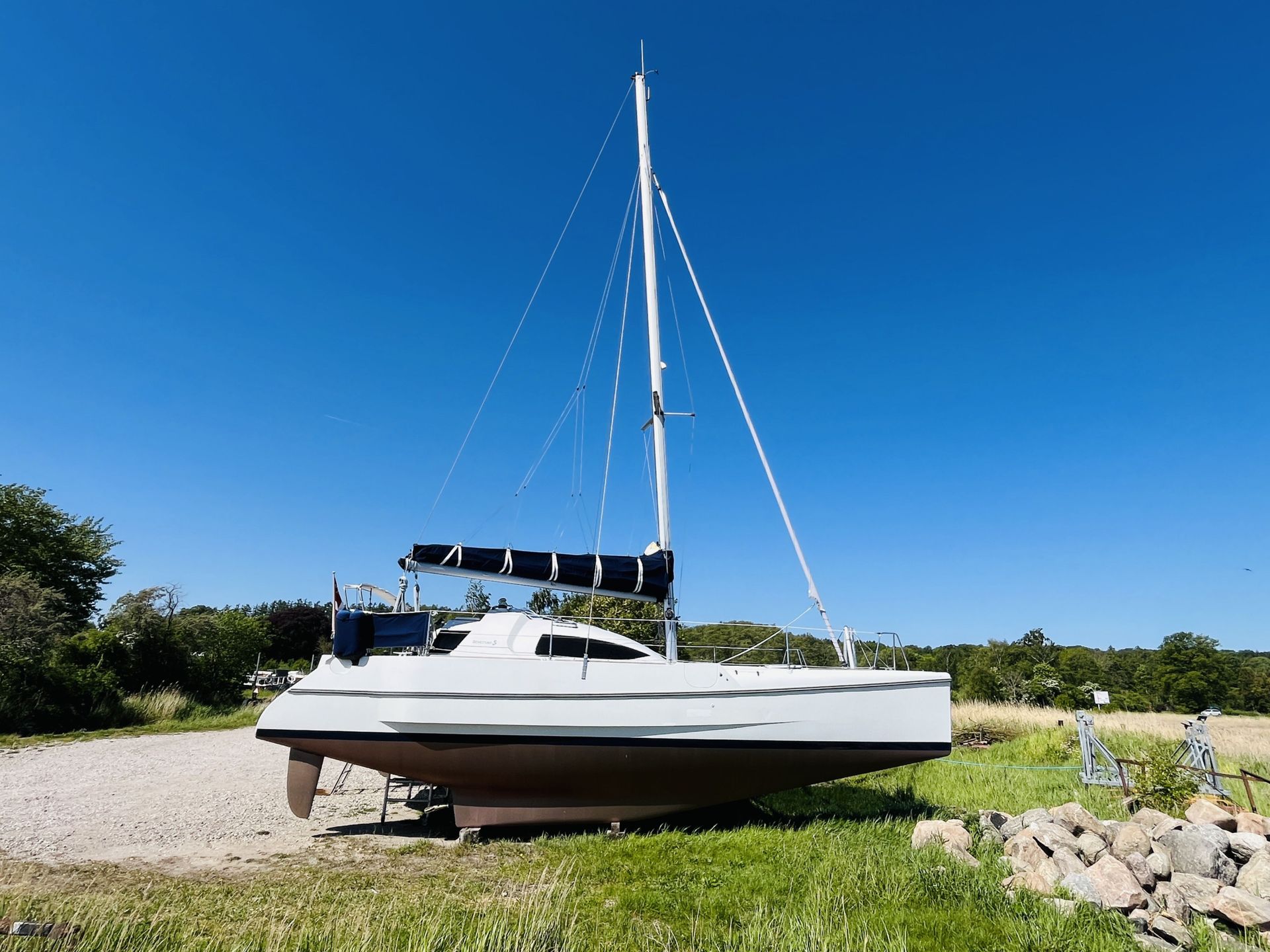 Beneteau Blue II #10