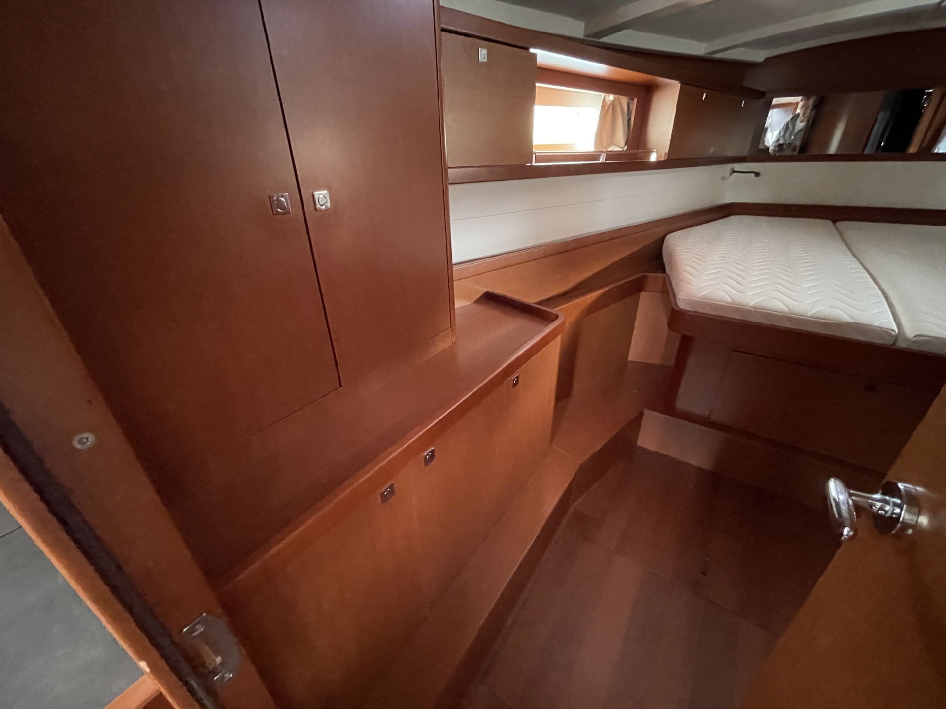 Beneteau Oceanis 45 Family #20
