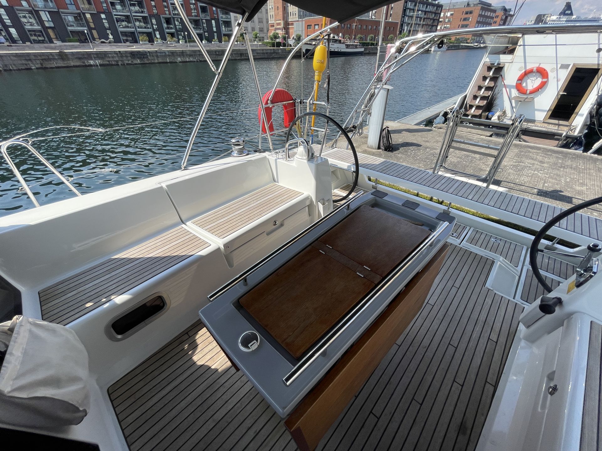 Beneteau Oceanis 45 Family #18