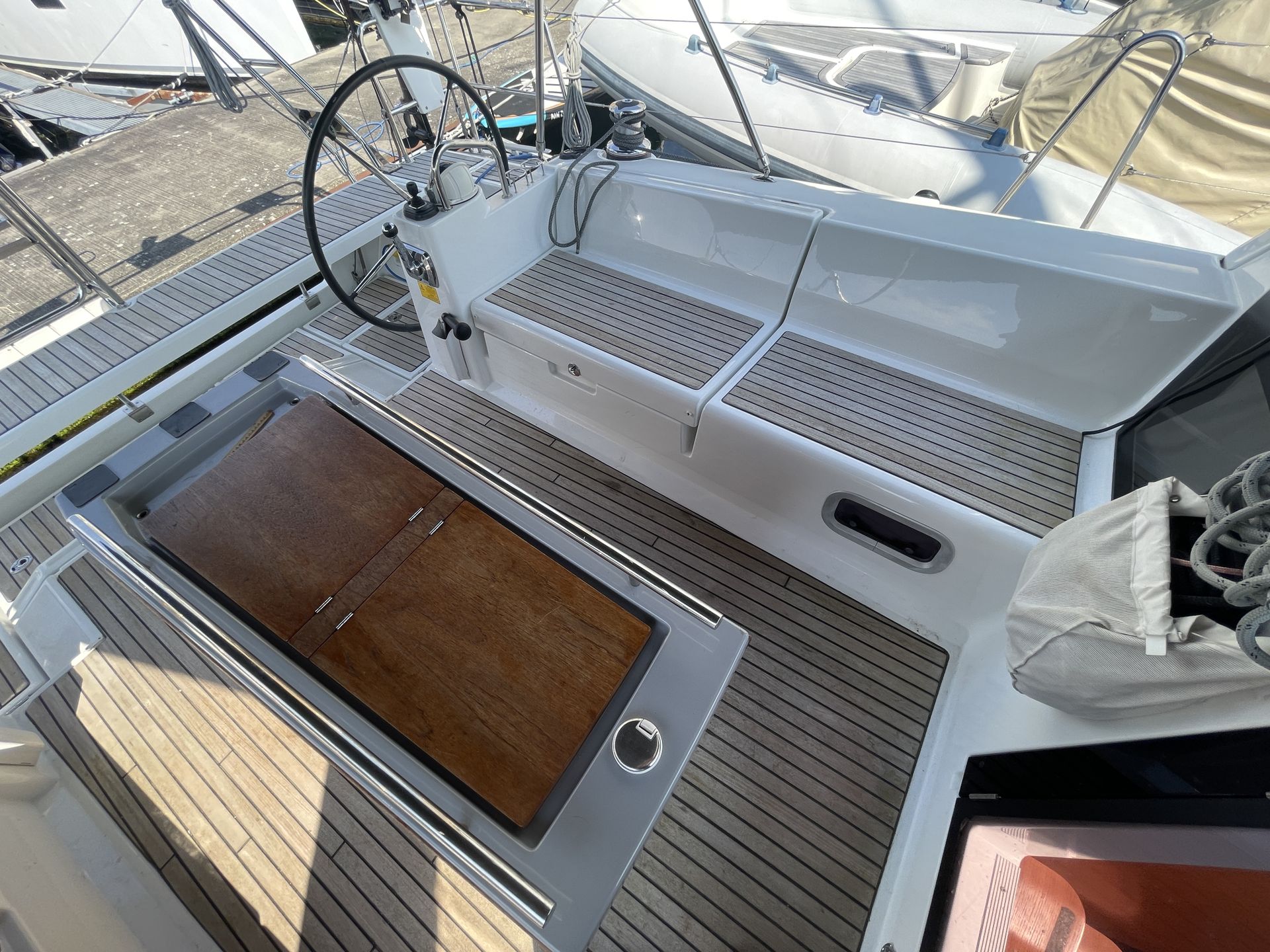 Beneteau Oceanis 45 Family #17