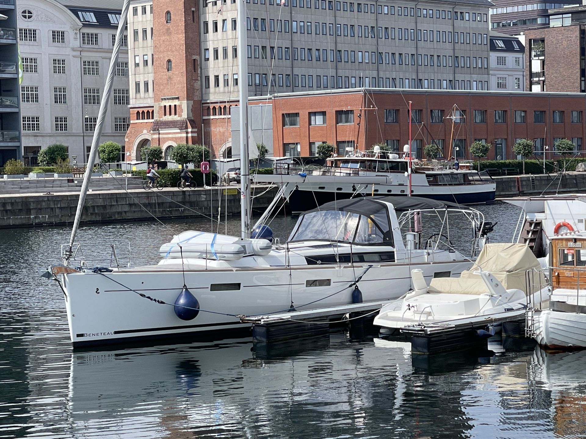 Beneteau Oceanis 45 Family #9
