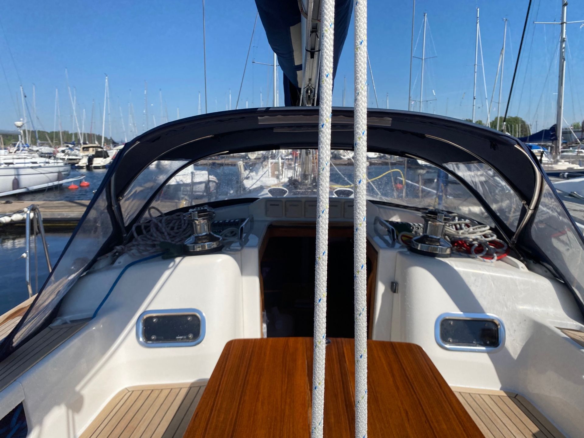 Arcona 430 med seil-egenskaper utover det vanlige. #12