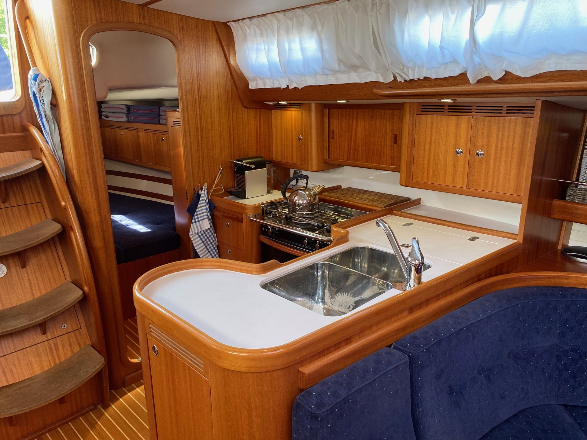 Arcona 430 med seil-egenskaper utover det vanlige. #17