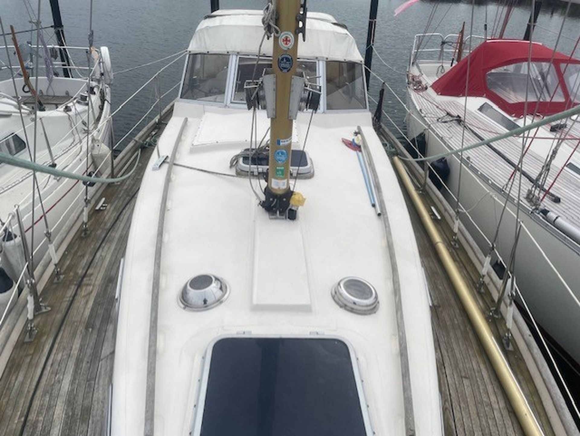 Fin Hallberg Rassy 35 med nyare motor #14