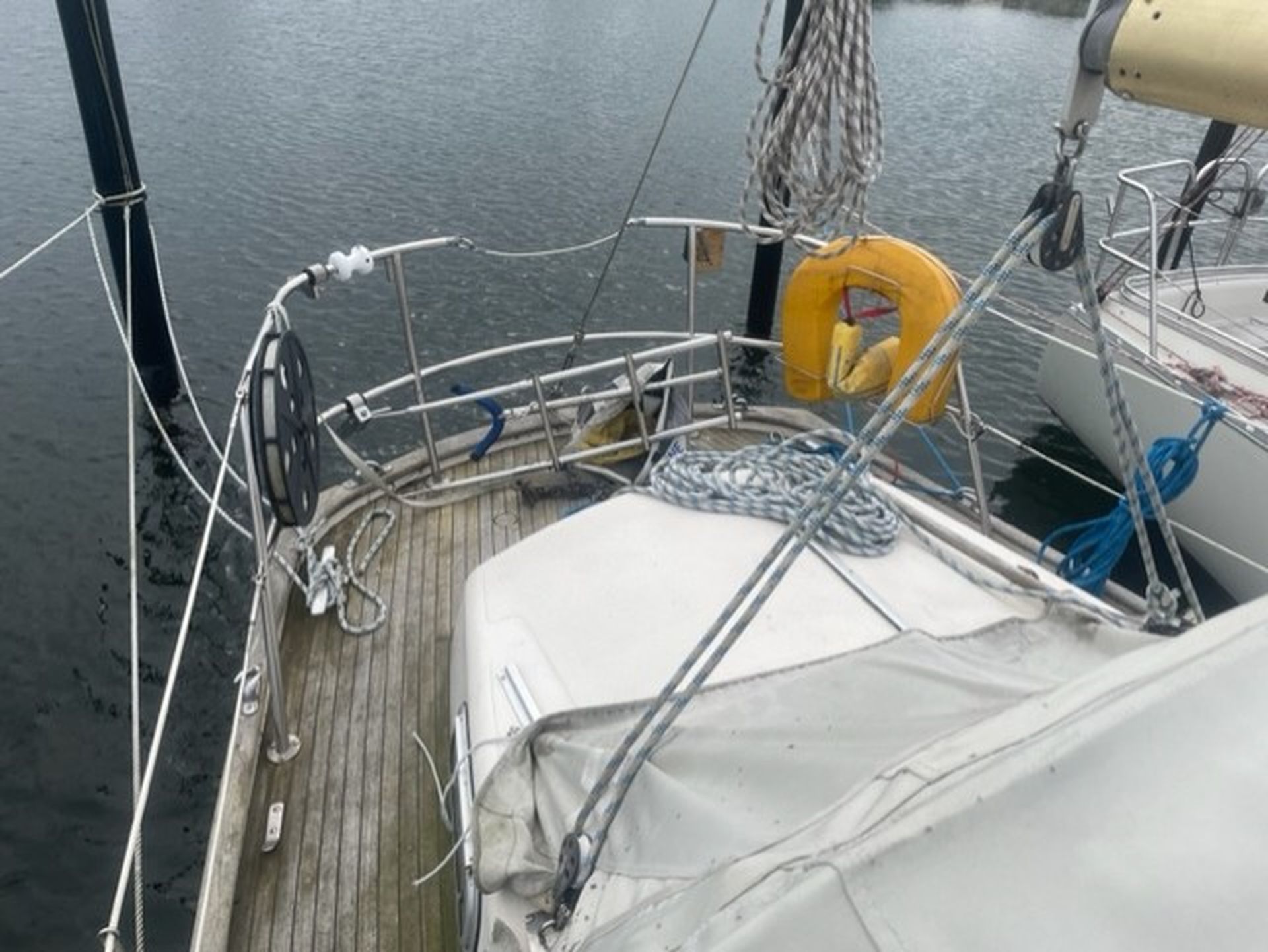 Fin Hallberg Rassy 35 med nyare motor #15