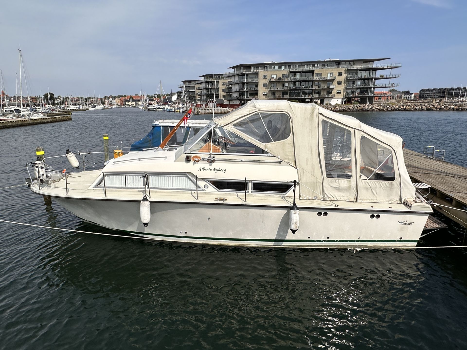 Coronet 32 Oceanfarer #42