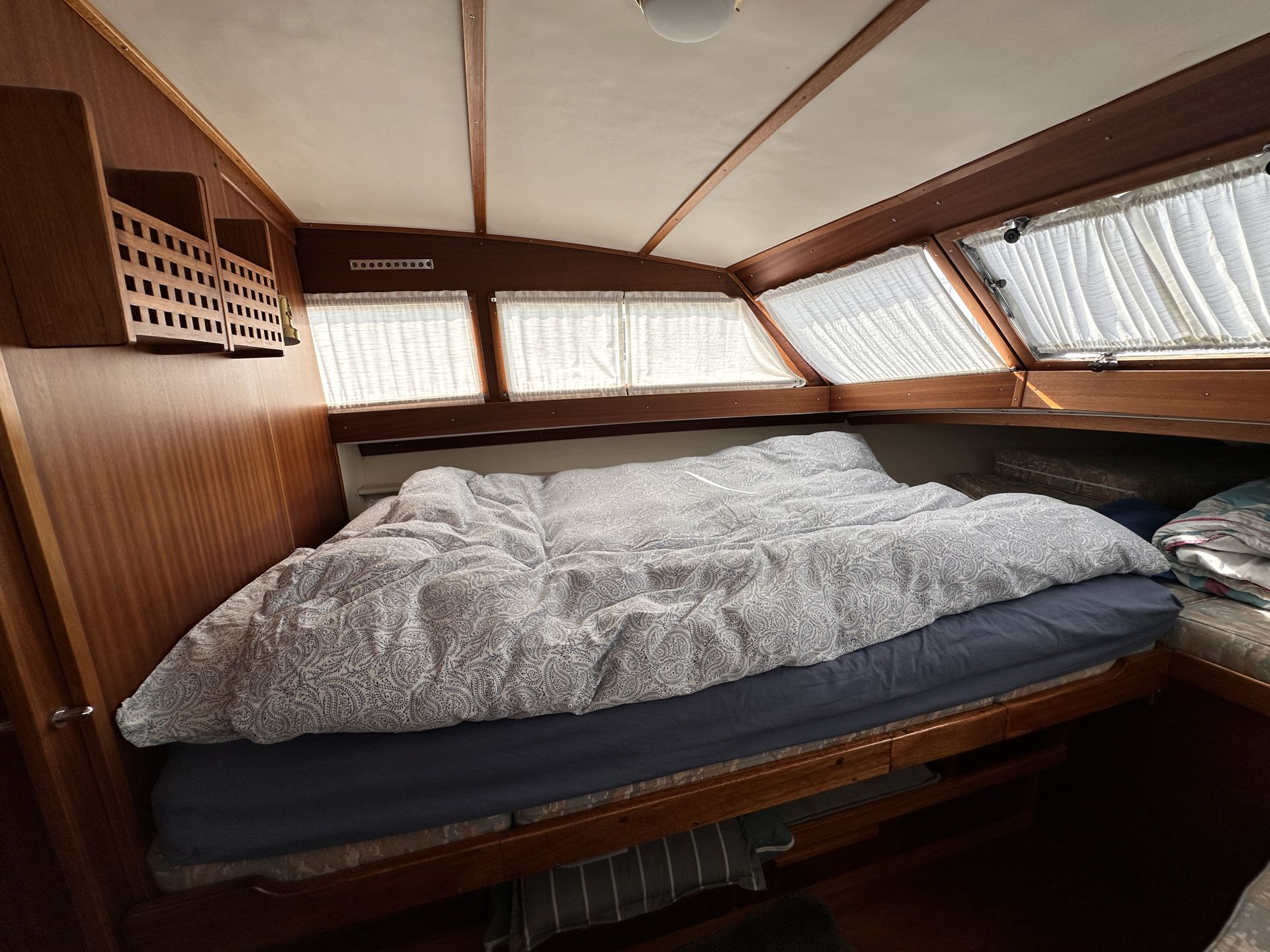 Coronet 32 Oceanfarer #12