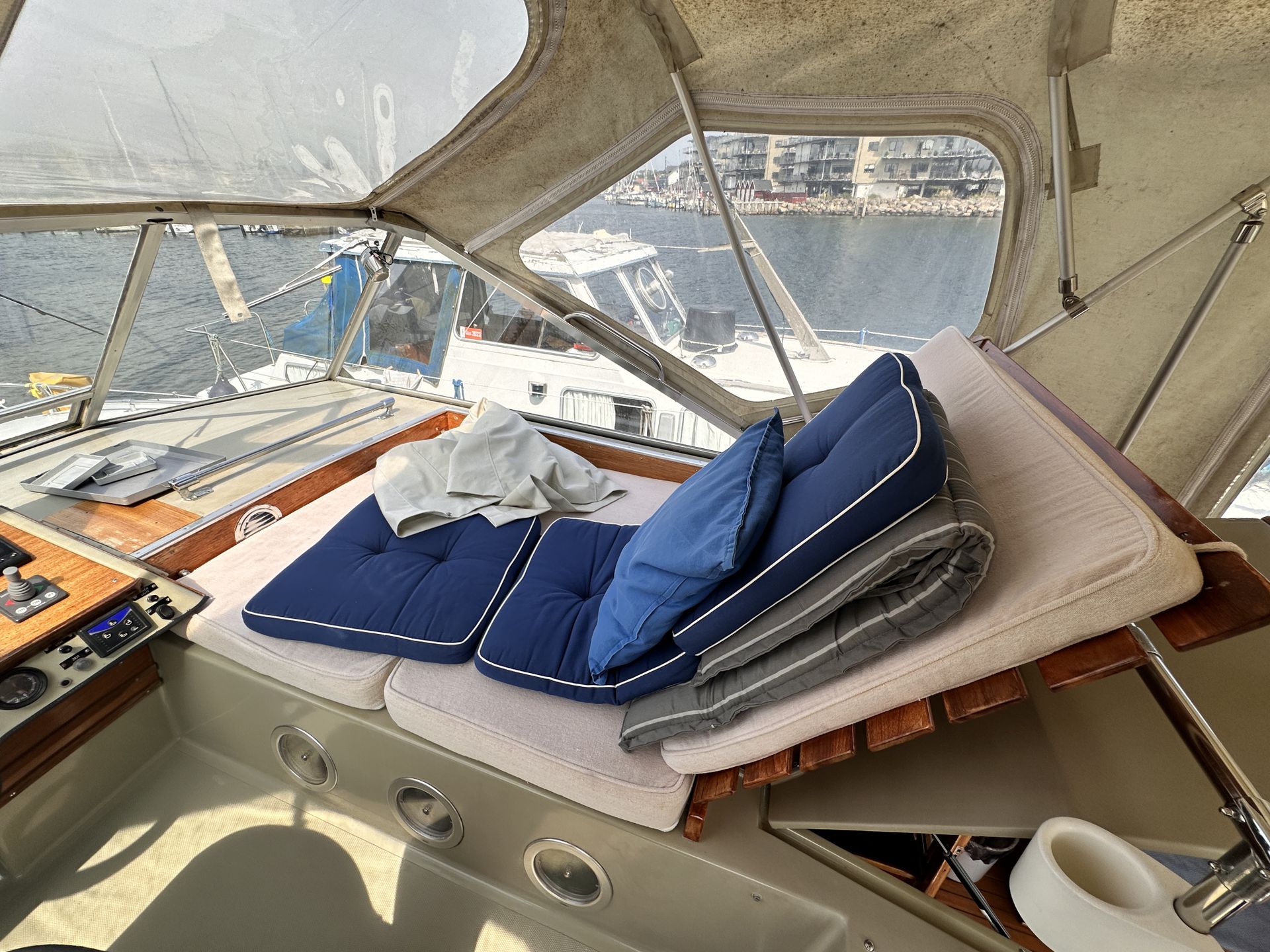 Coronet 32 Oceanfarer #32