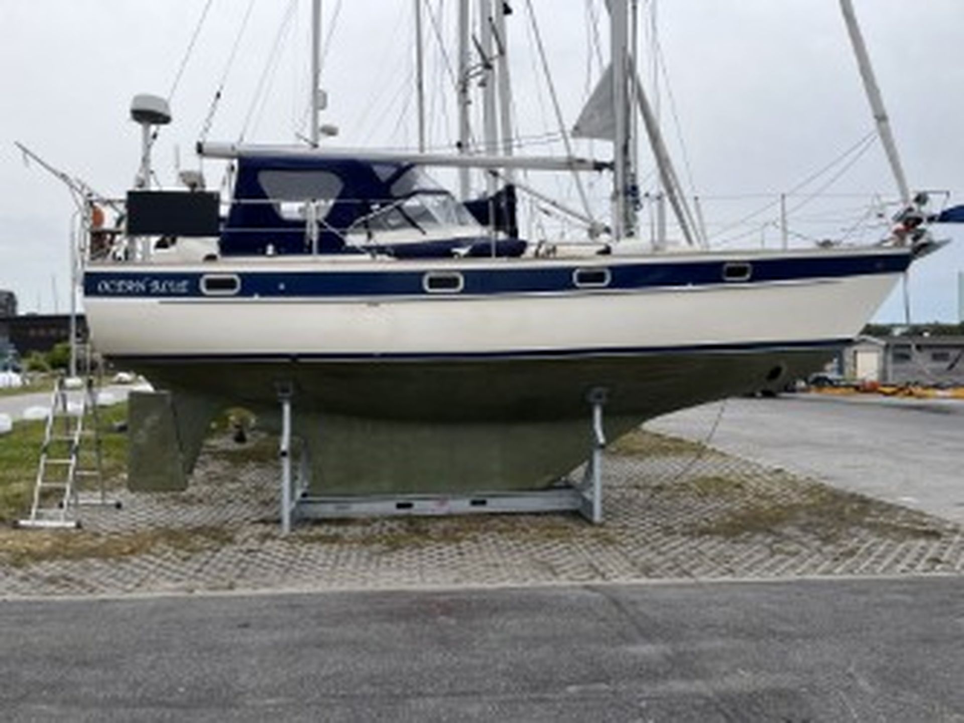 Hallberg Rassy 352 #2