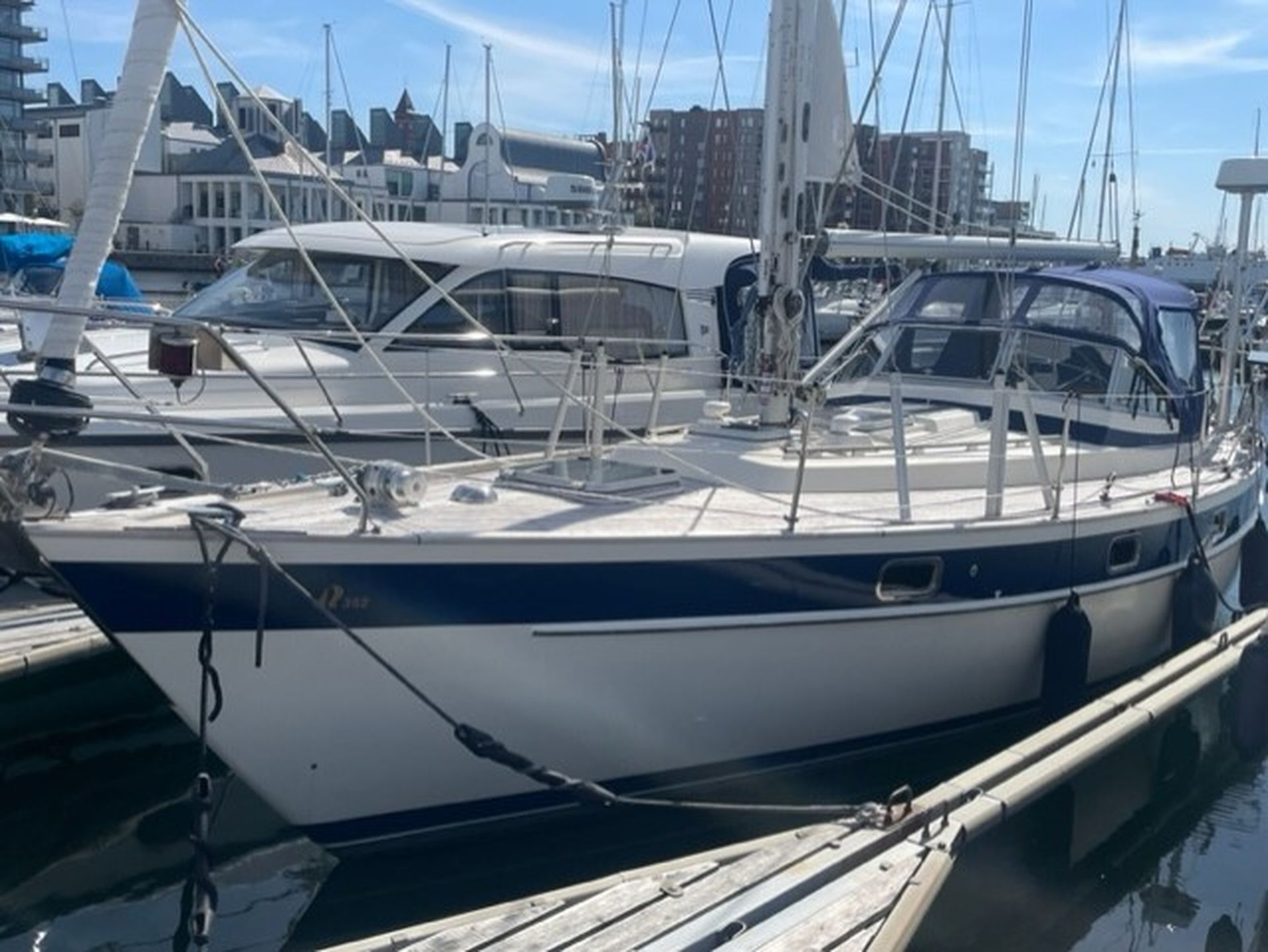 Hallberg Rassy 352 #26