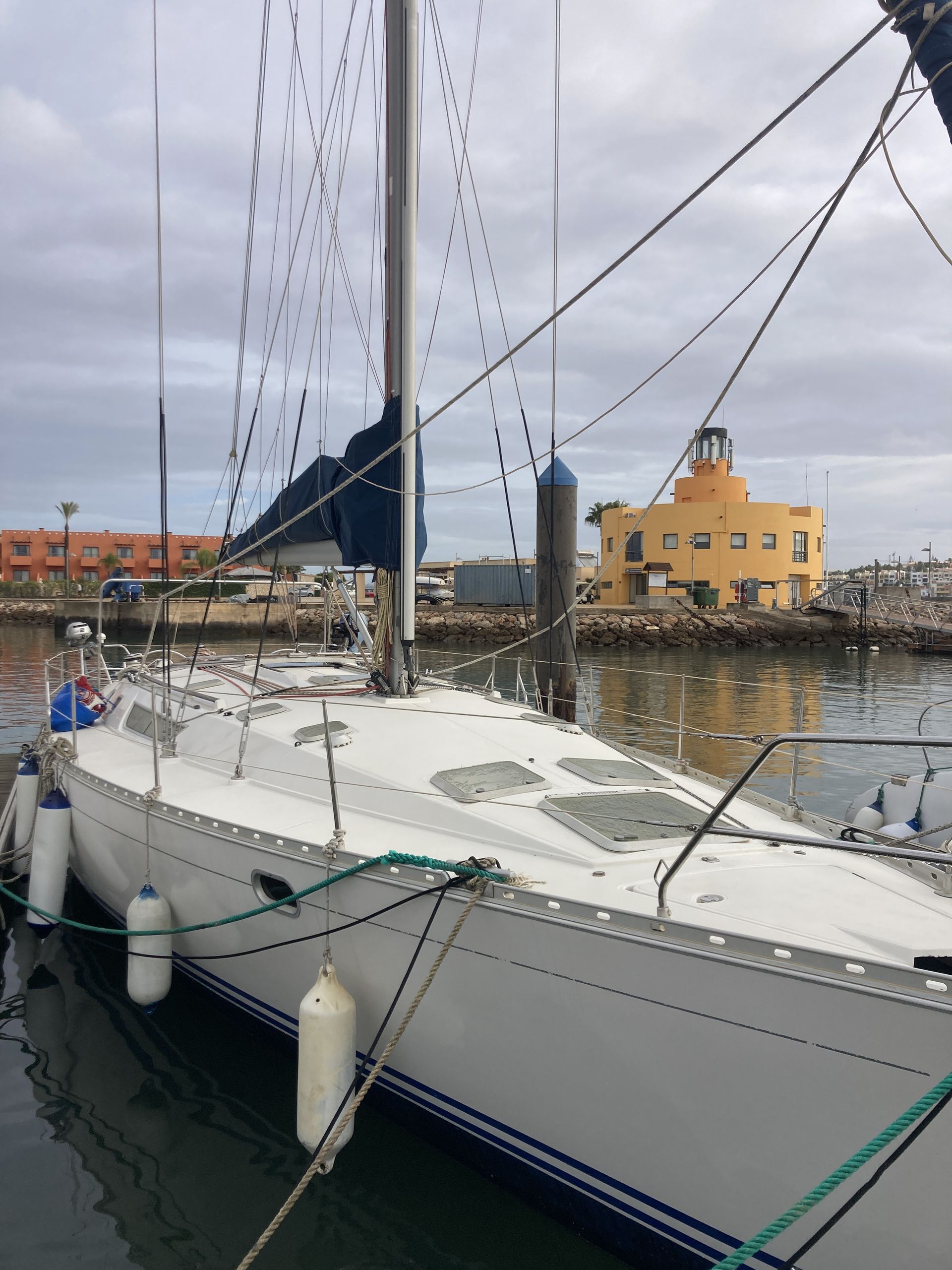 Jeanneau Sun Odyssey 45.2 – 1998, 3-Cabin 2-Heads version #35