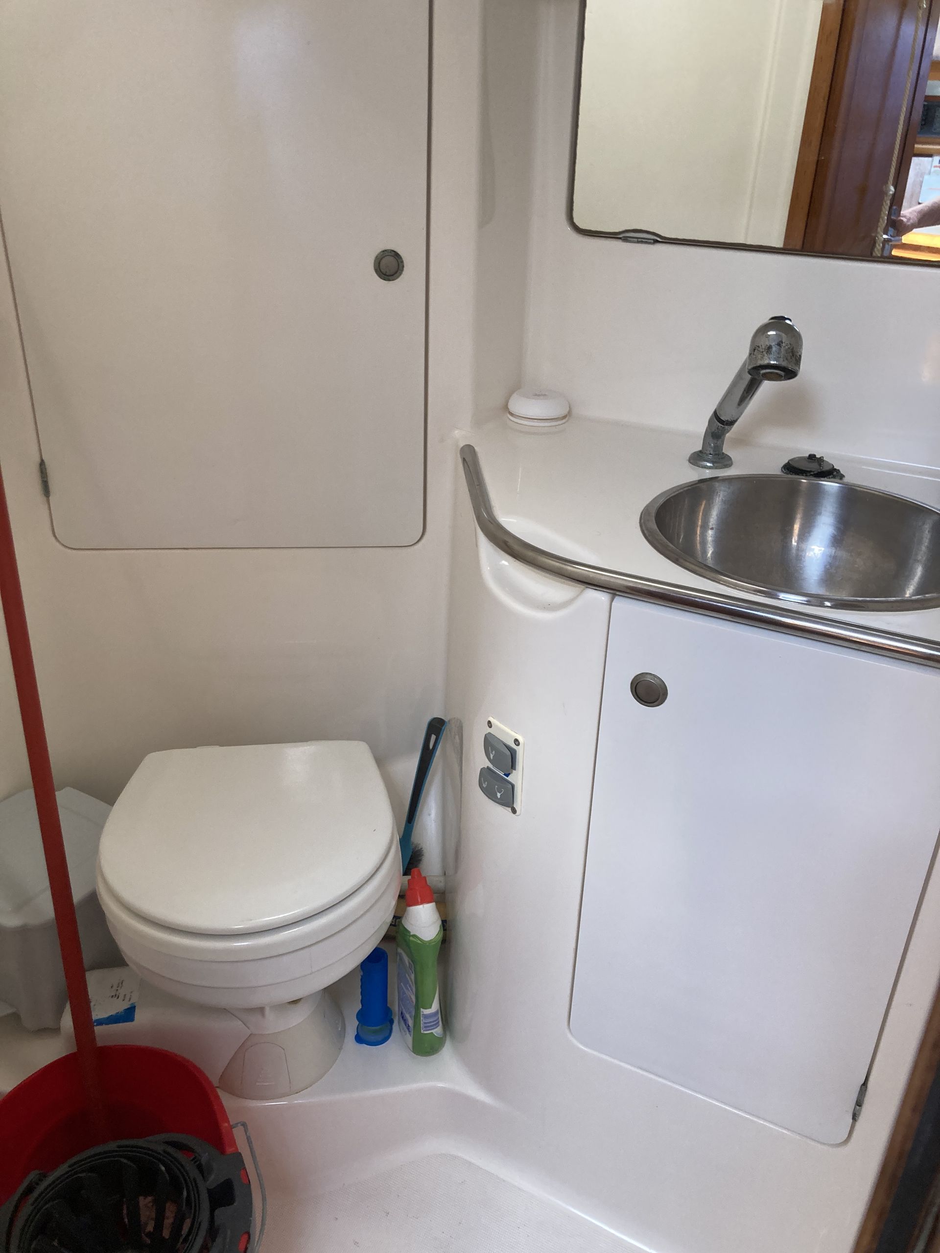 Jeanneau Sun Odyssey 45.2 – 1998, 3-Cabin 2-Heads version #26