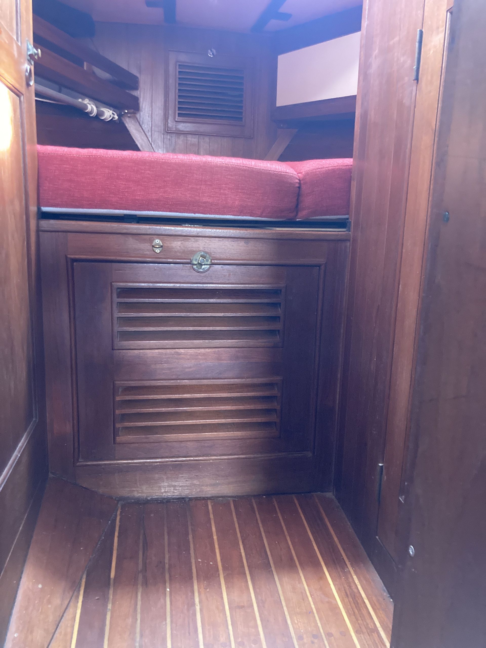 Shannon 38 – Beautifull Classic Ocean safe long keel design #108