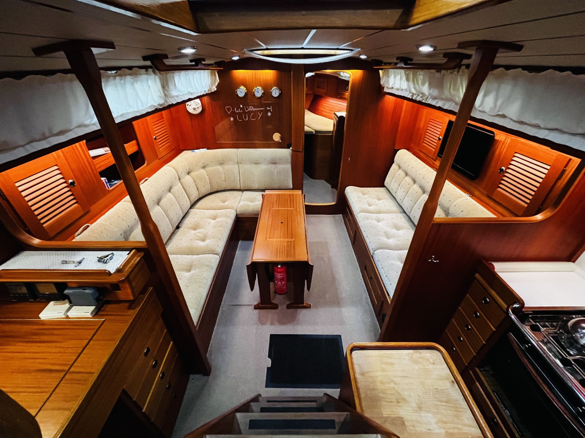 Hallberg-Rassy 42 F MkII #48