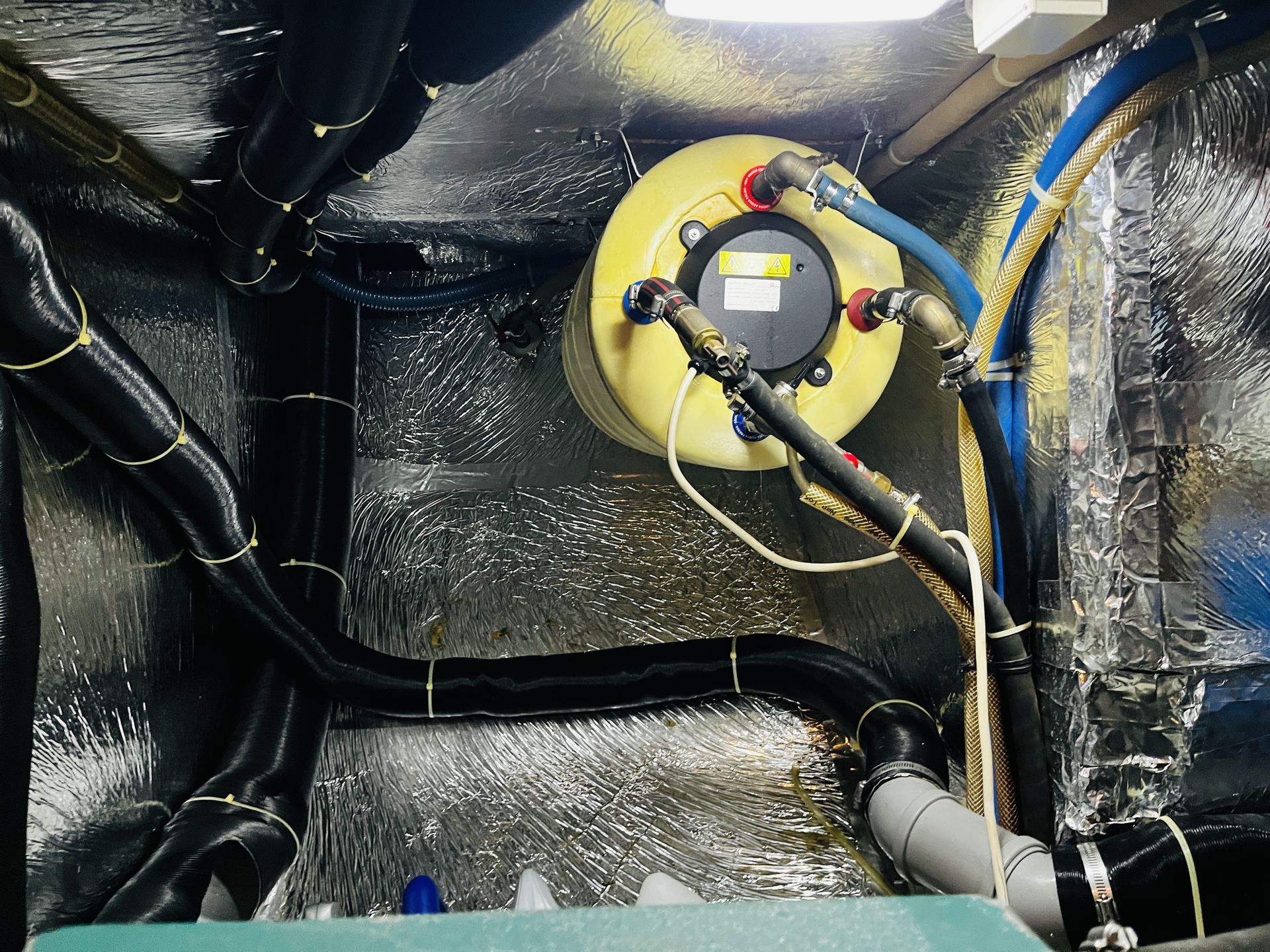 Hallberg-Rassy 42 F MkII #77