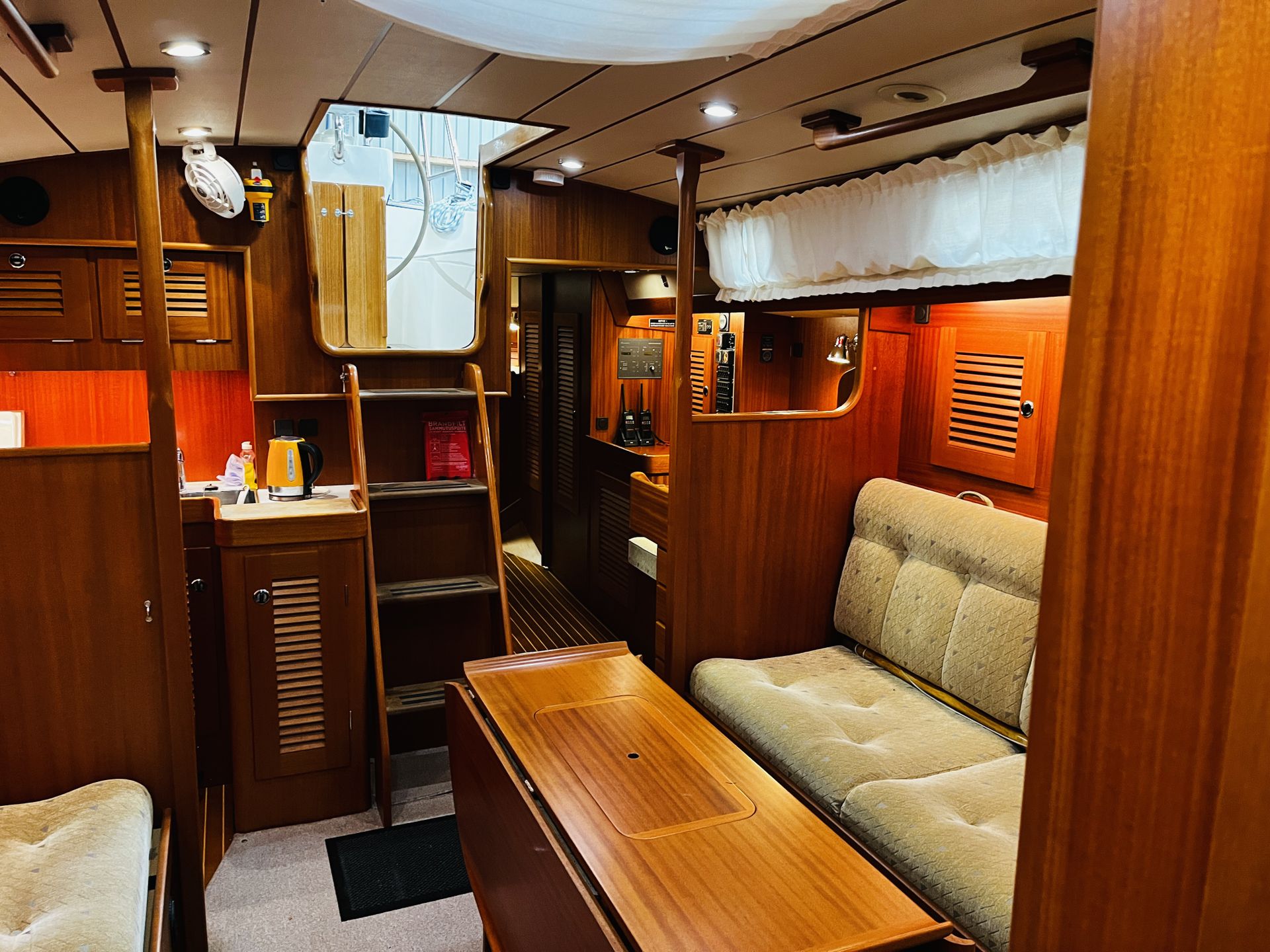 Hallberg-Rassy 42 F MkII #61