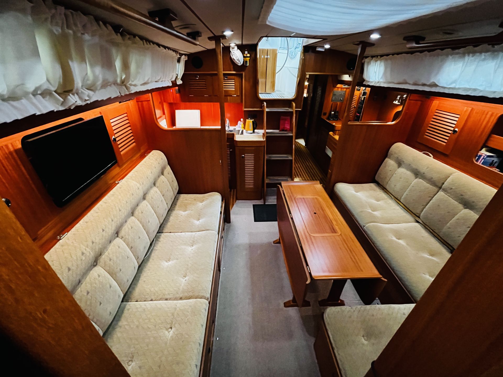 Hallberg-Rassy 42 F MkII #56