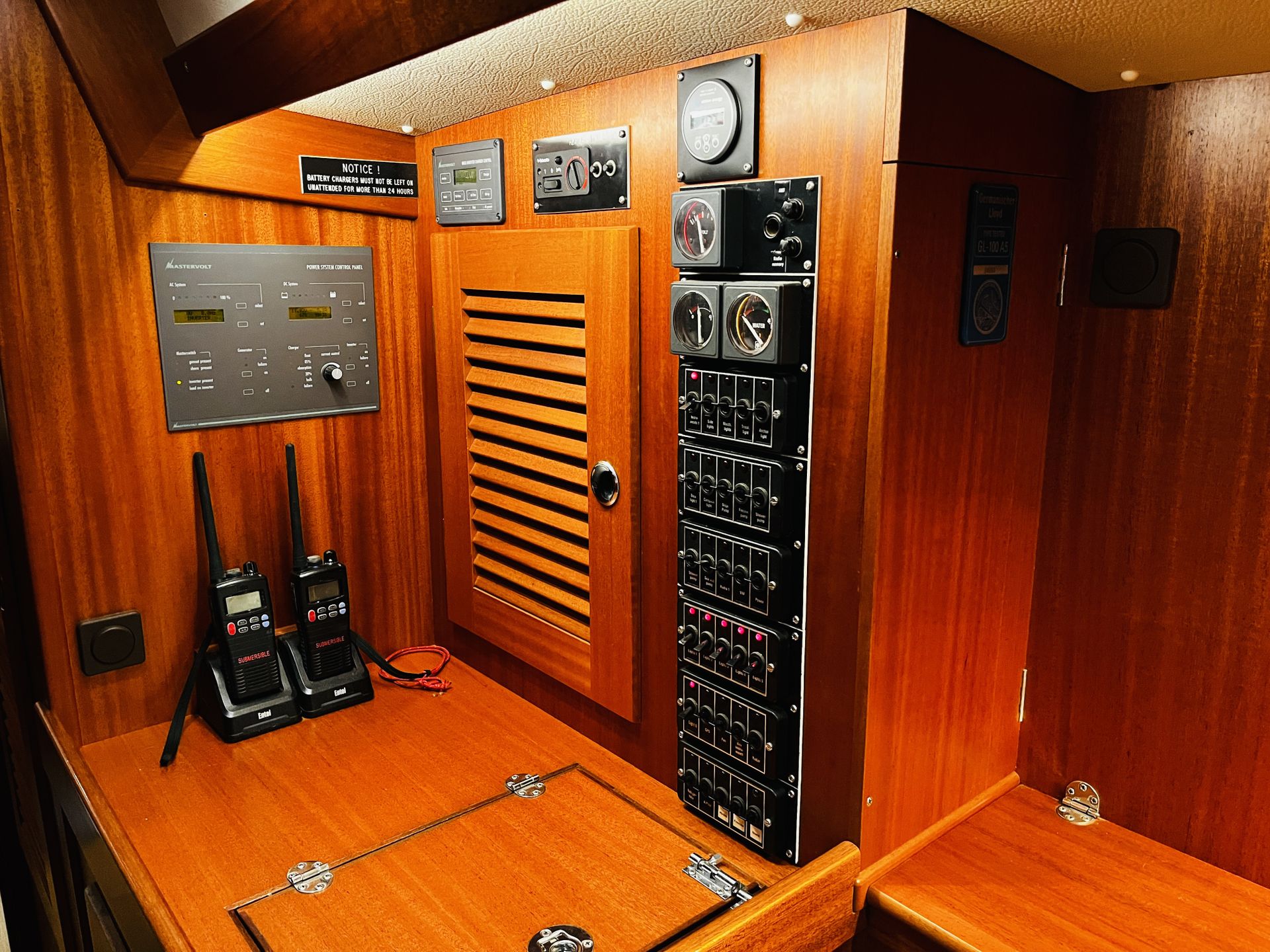 Hallberg-Rassy 42 F MkII #64