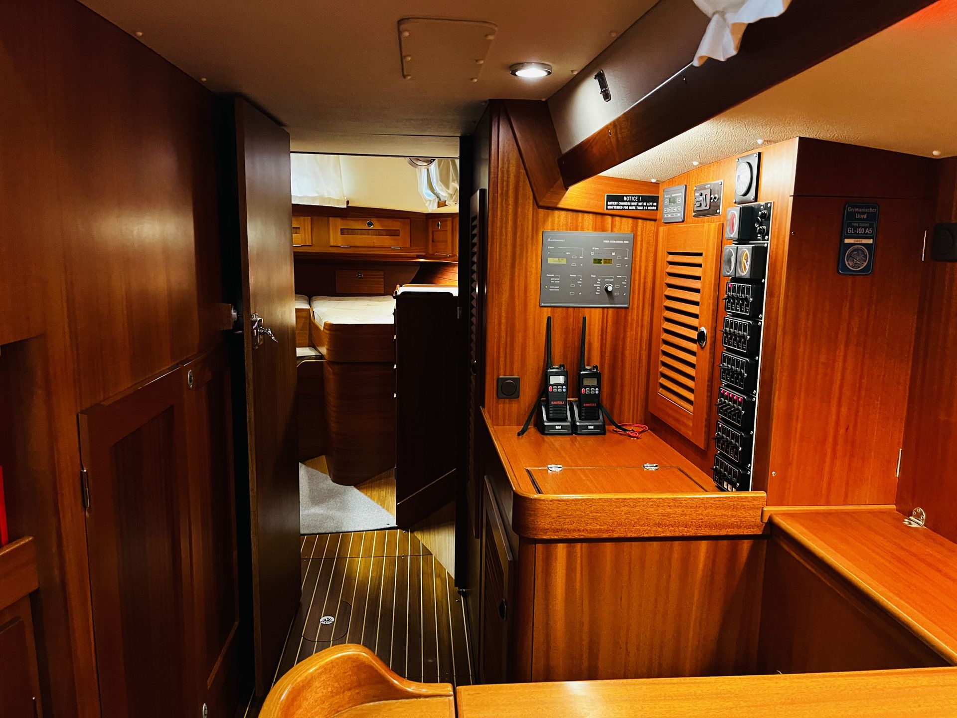 Hallberg-Rassy 42 F MkII #66