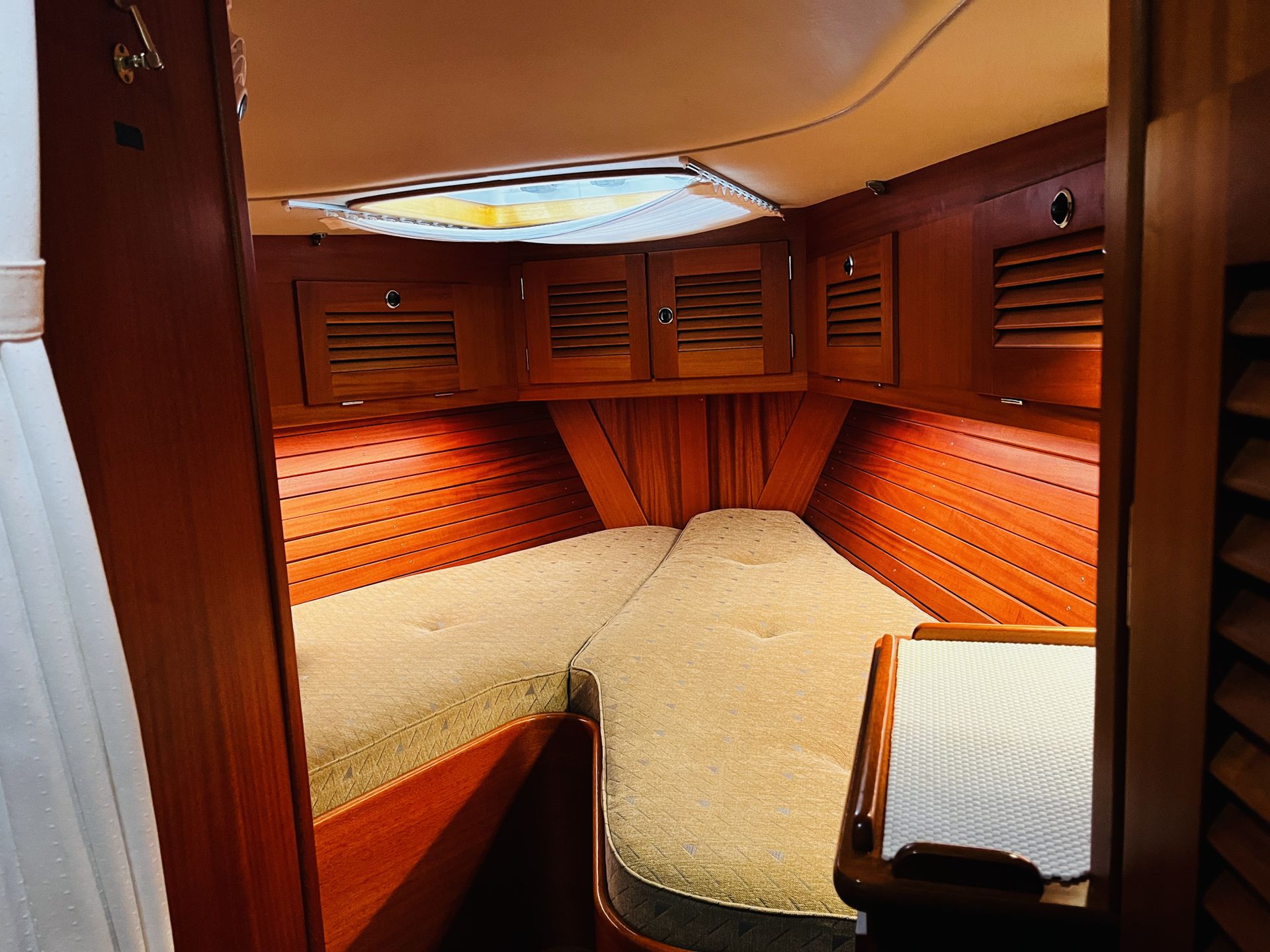 Hallberg-Rassy 42 F MkII #58