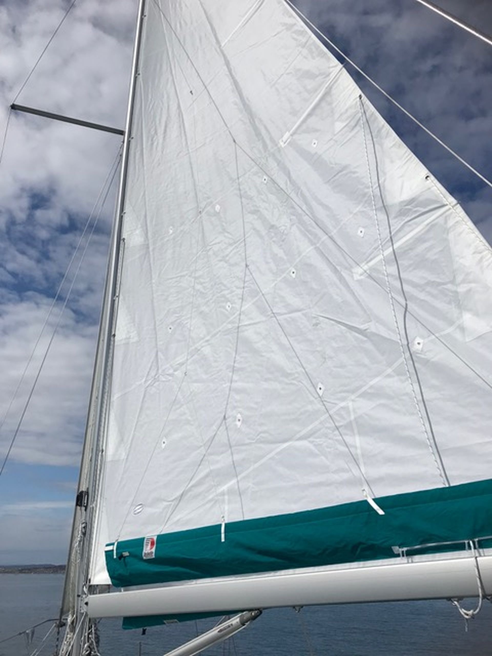 Swiftsure 33 – Centerboard Drop Keel (Draft 1 meter keel up) #17