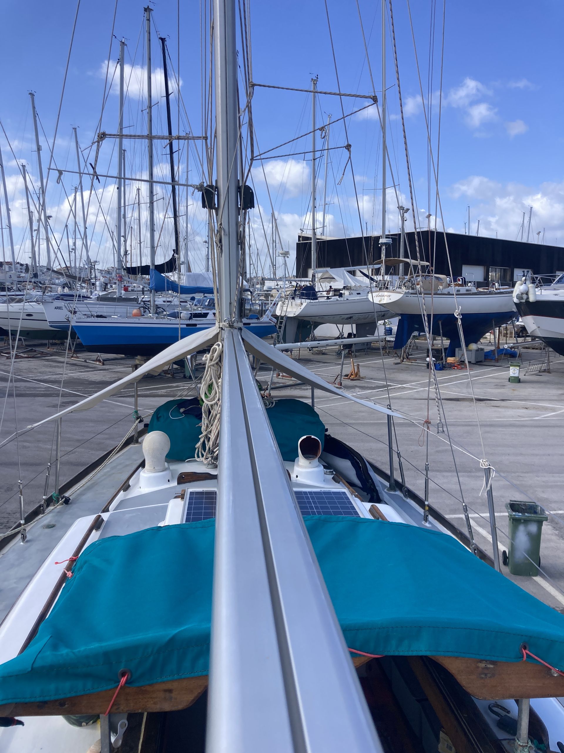 Swiftsure 33 – Centerboard Drop Keel (Draft 1 meter keel up) #35