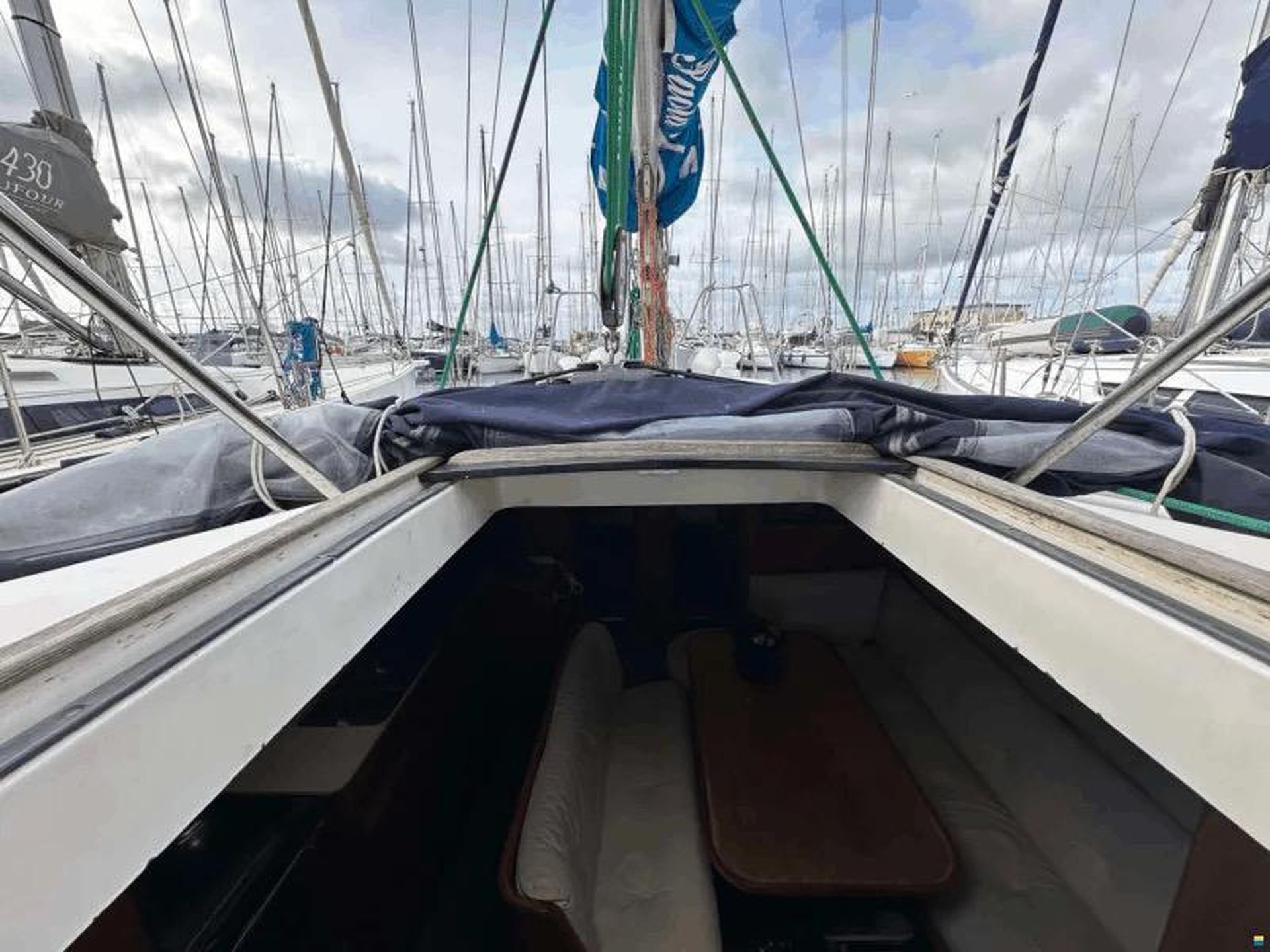 Beneteau Oceanis 430 #24