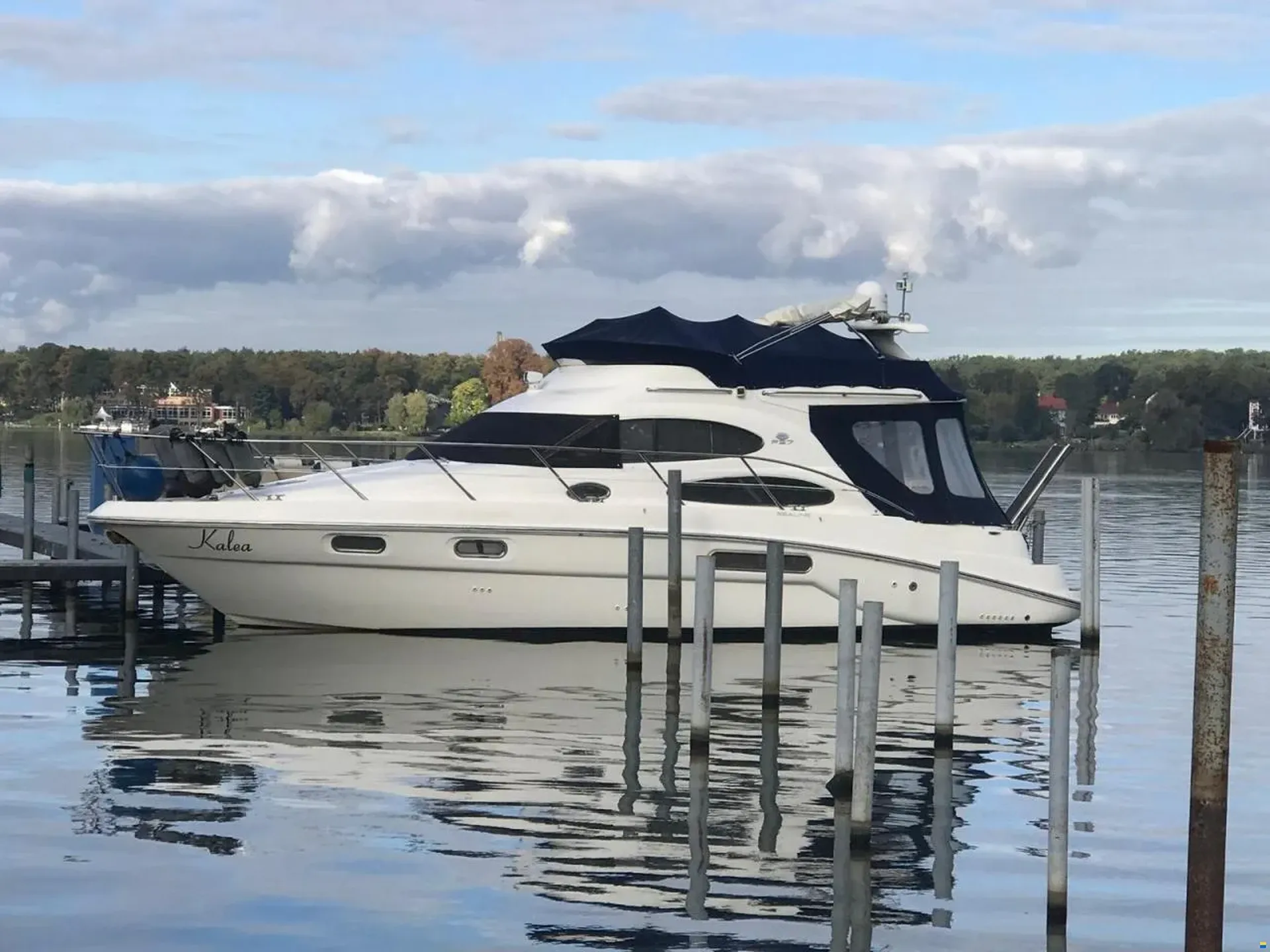 Sealine F37 Flybridge #11